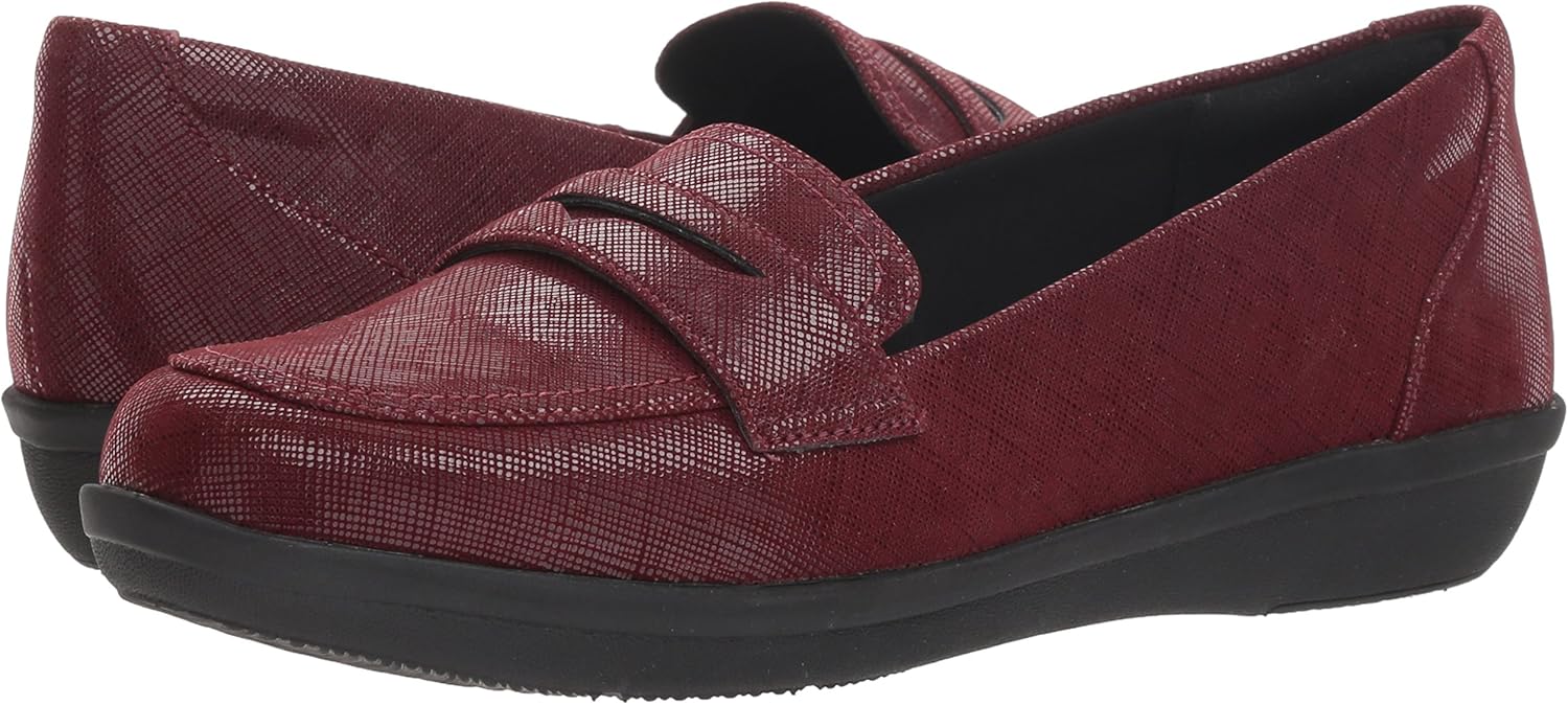 clarks women's ayla form loafer