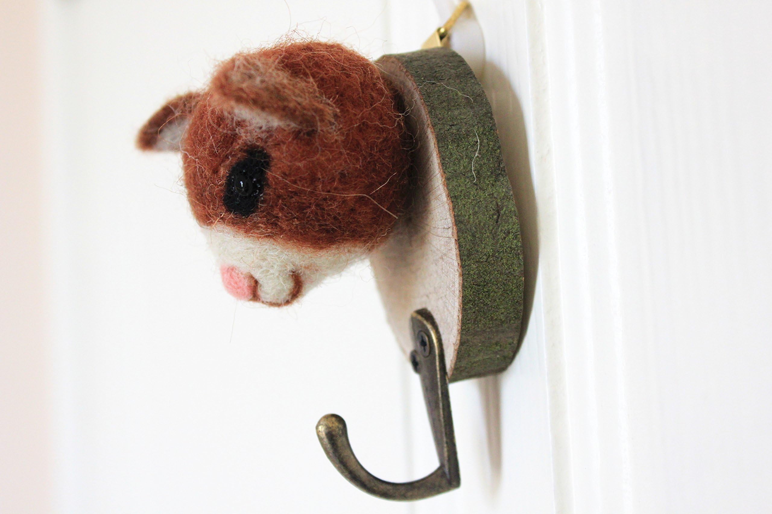 Cheetah Wall Hook, Cheetah, needle felt Cheetah,Woodland Kids Decor, Woodland Nursery, Wooden Cheetah Hanger, Kids Decor, Eco-friendly