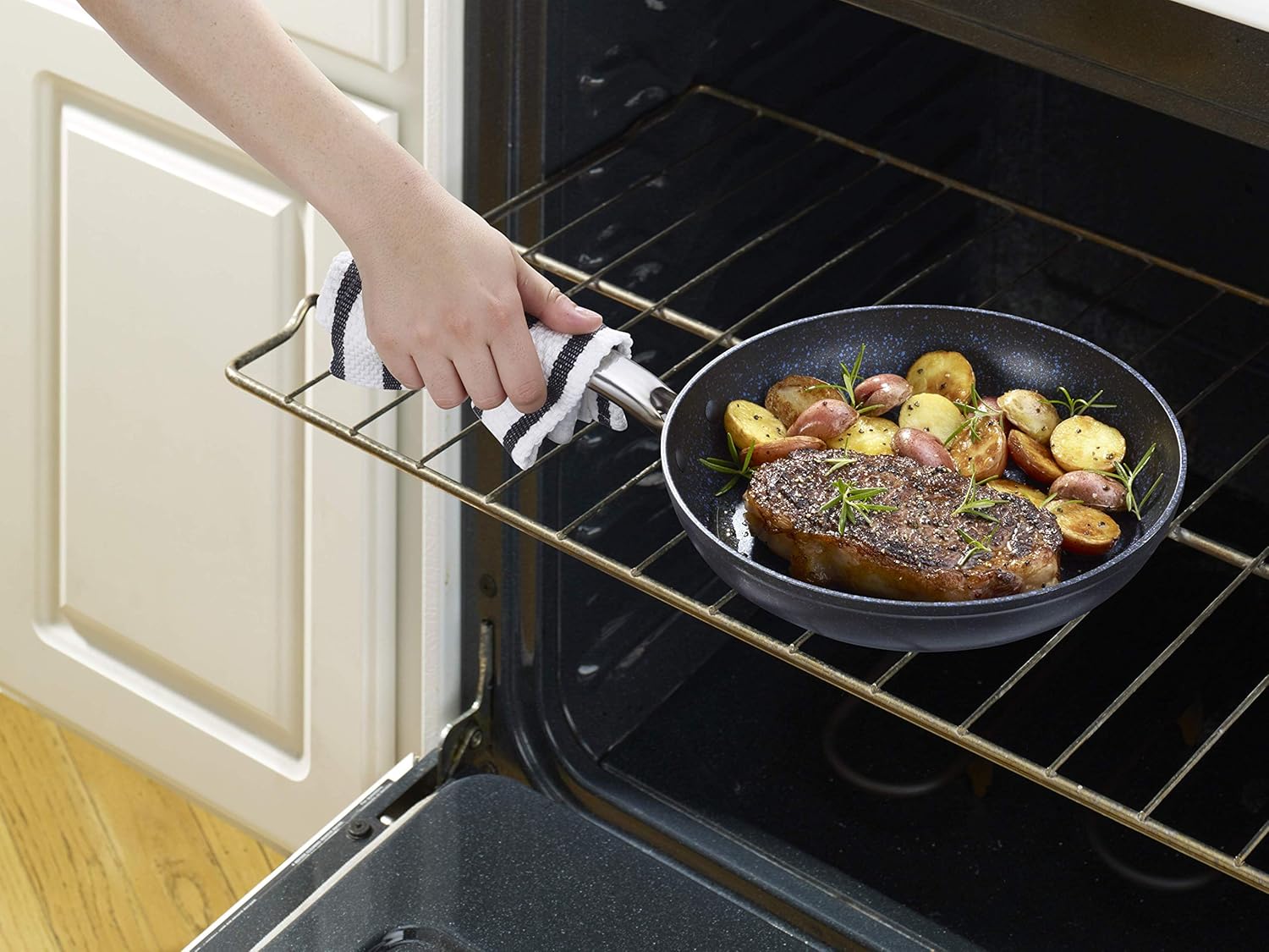 T-fal Heatmaster Nonstick Thermo-Spot Heat Indicator Fry Pan Cookware, 10-Inch, Black - As Seen on TV: Kitchen & Dining