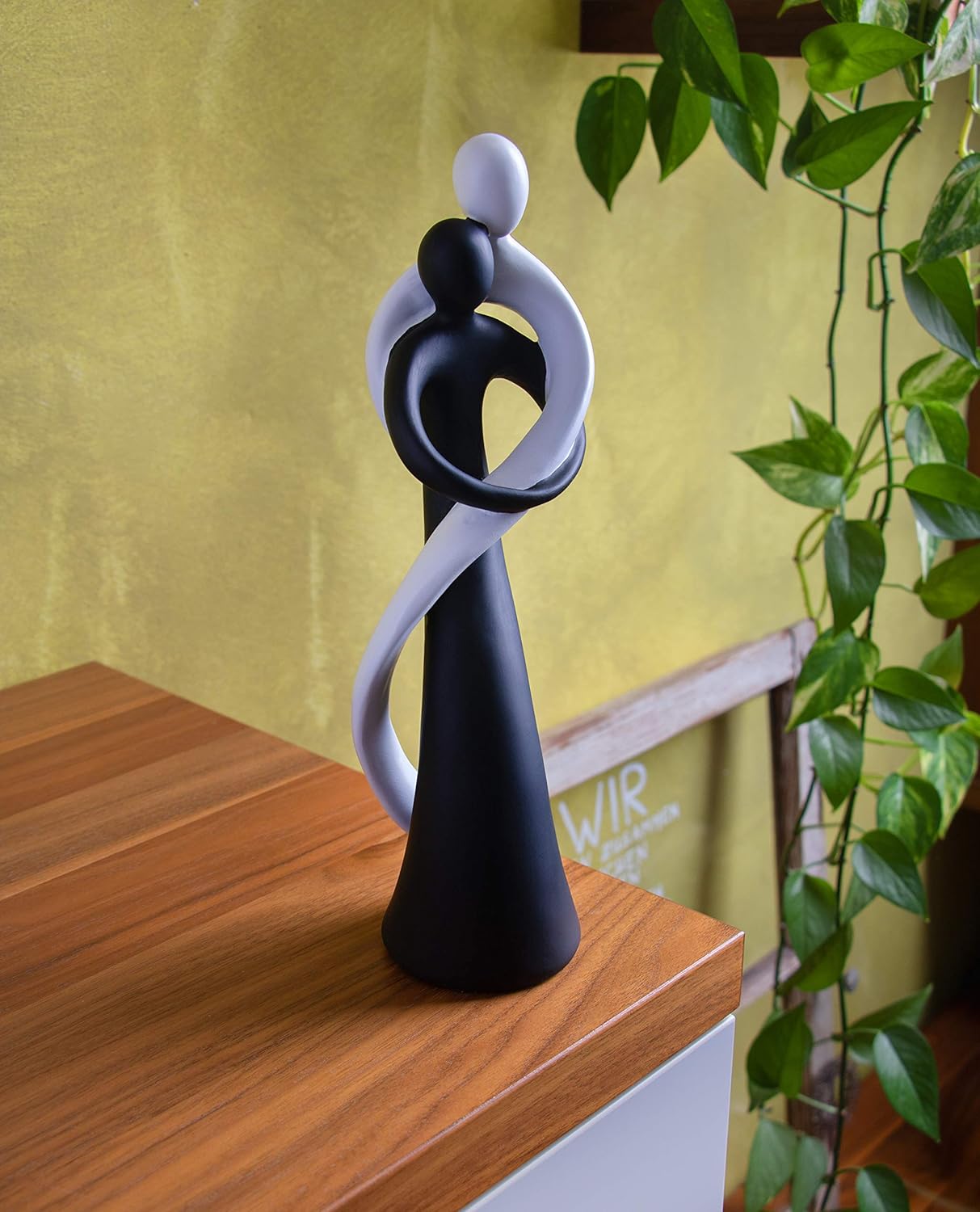 Harmonic couple in black & white, hand painted sculpture 27cm / 11”, elegant statue as a symbol of love & affection - Image 3