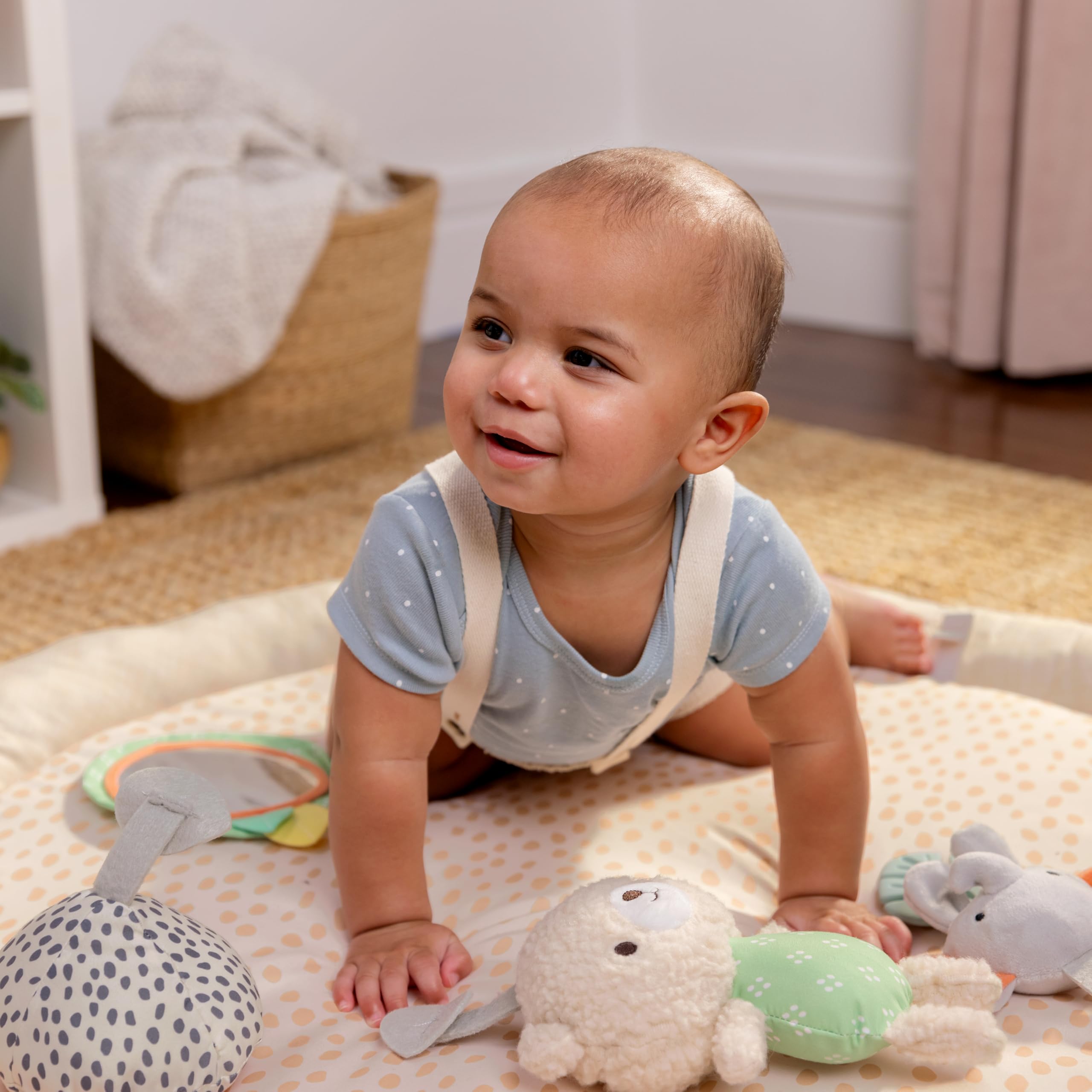 Ingenuity Every Season Plush Lambswool Baby Play Gym and Play Mat, Breathable, Tummy Time Mat, 0+ Months - Natural