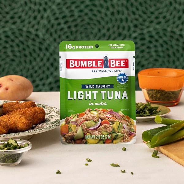 BUMBLE BEE CHUNK LIGHT TUNA IN WATER, 2.5 OZ POUCHES (PACK OF 3) – READY TO EAT WILD CAUGHT SKIPJACK TUNA PACKET – 16G PROTEIN PER SERVING – MSC SUSTAINABLE SEAFOOD, NON-GMO, GLUTEN FREE, KOSHER