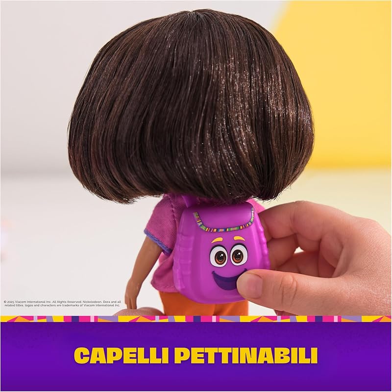 , L'Esploratrice, Bambola Da 15,2 Cm Con Abiti, Zainetto e Personaggio