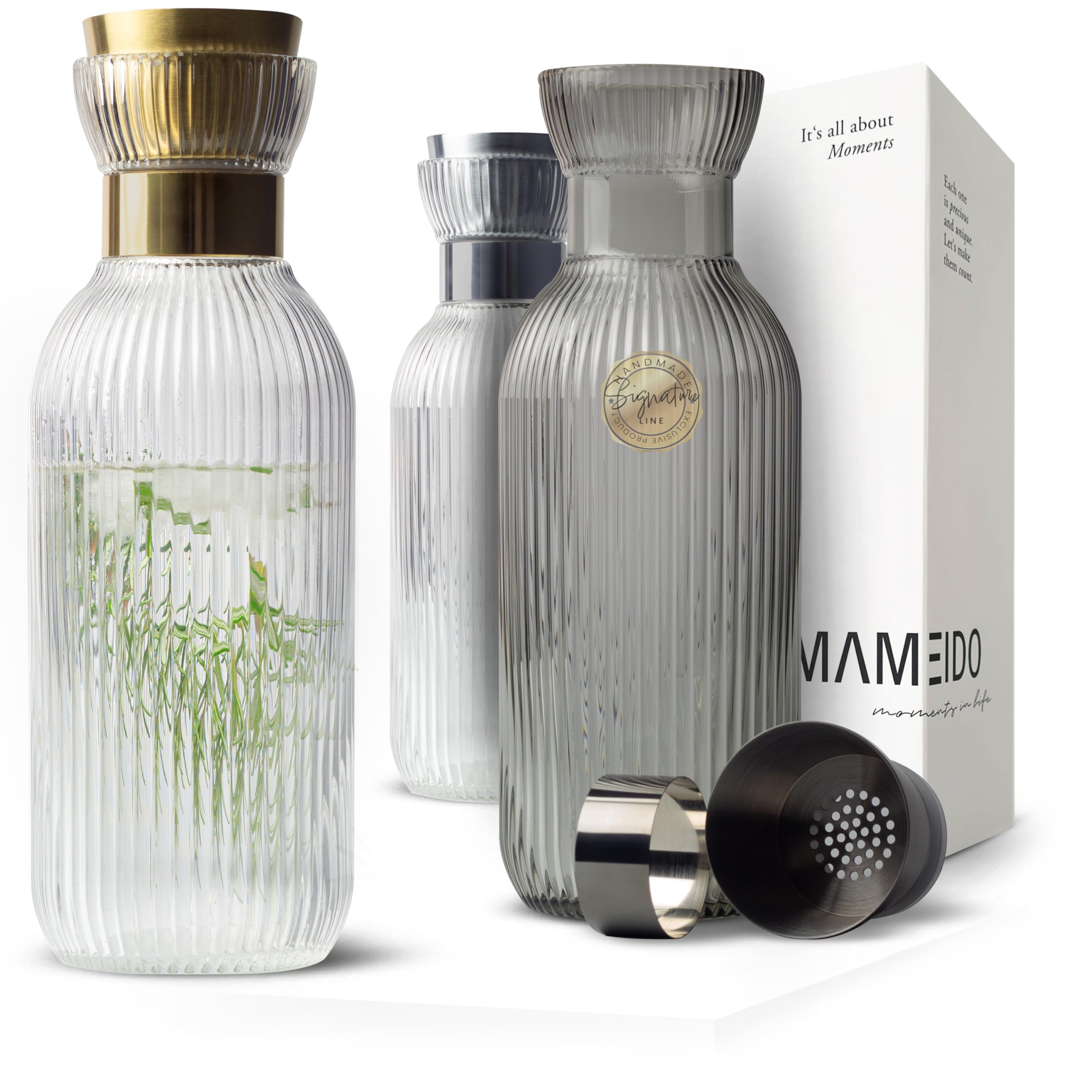 MAMEIDO Water Carafe 1 l, Glass Carafe with Pour spout & Sieve, Hand-Blown Water jug ​​with Noble Look for Special Occasions, carafes to give as a Gift (Crystal Gold)