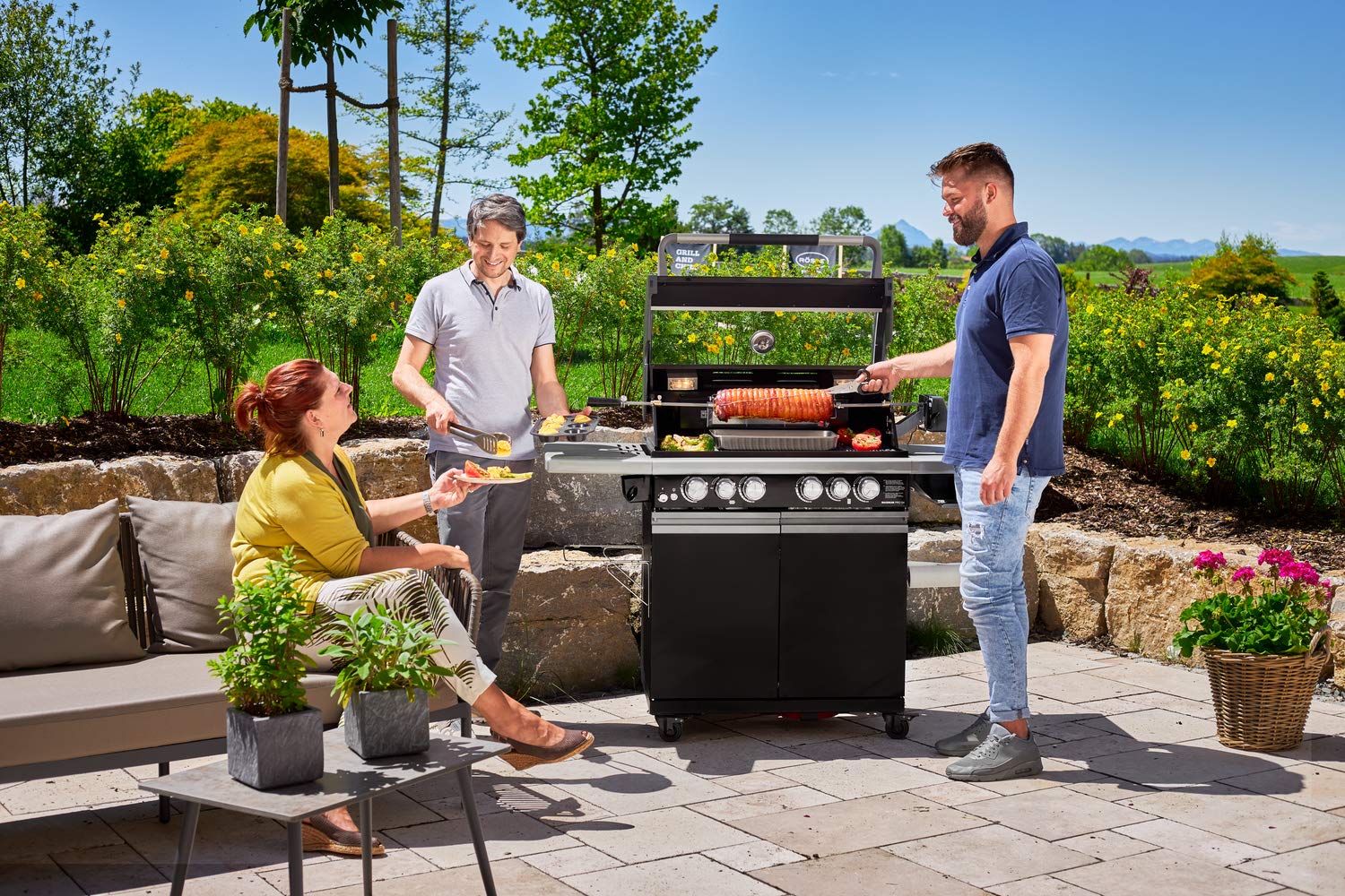 RÖSLE Premium Barbecue-Grillzange, Hochwertige Grillzange mit großer Wendefläche, patentiertes Verschlusssystem, Edelstahl 18/10, spülmaschinengeeignet, Silberfarben 5