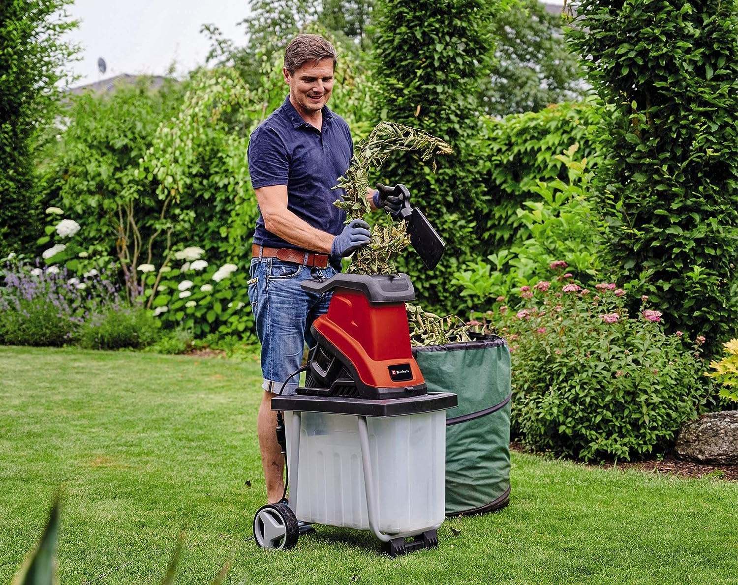 Einhell Elektro-Messerhäcksler GC-KS 2540 CB (2.500 W, Max. 40 Mm Aststärke, 2 Wendemesser Aus Stahl, 55 L Fangbox, Transportgriff, Stopfer) 2