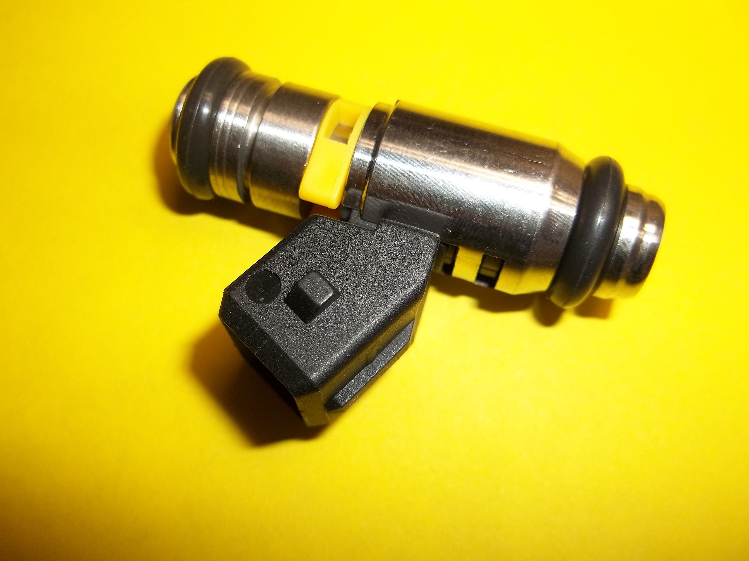 Fuel injector for Mercruiser 861260T Zvejo Tribuna