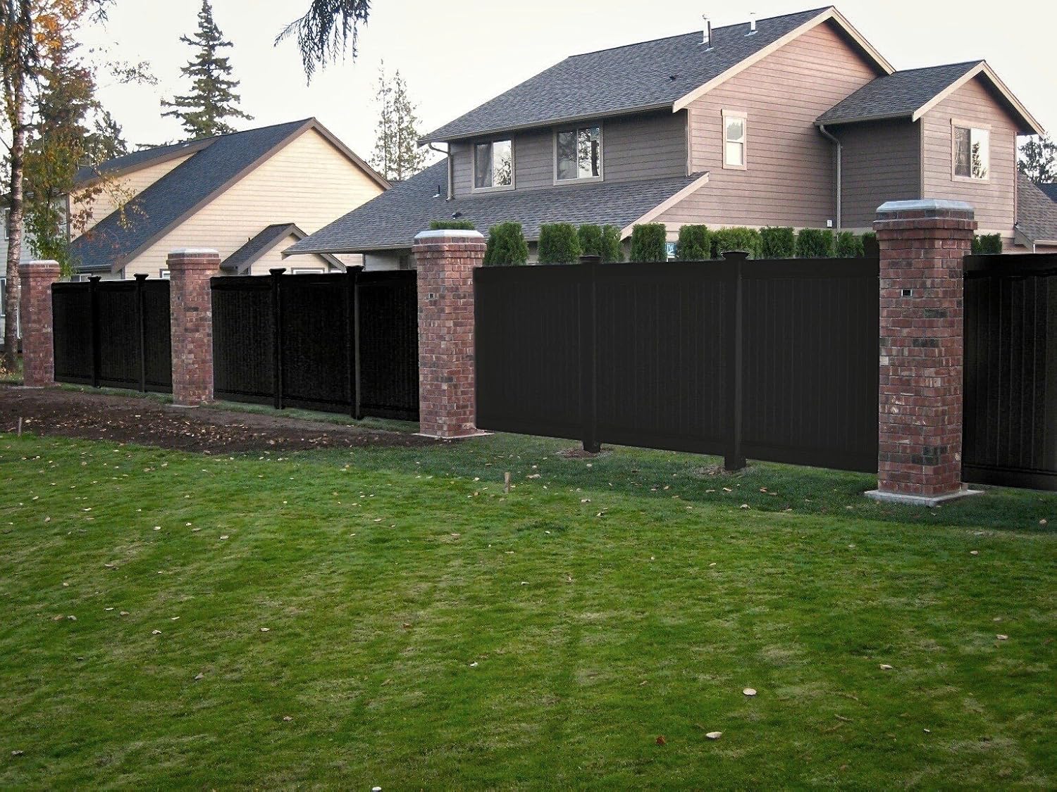 Amazon Com Blackline Hhp Heat Resistant Solid Black Vinyl Privacy Fence Section 73 5 Wx60 H Garden Outdoor