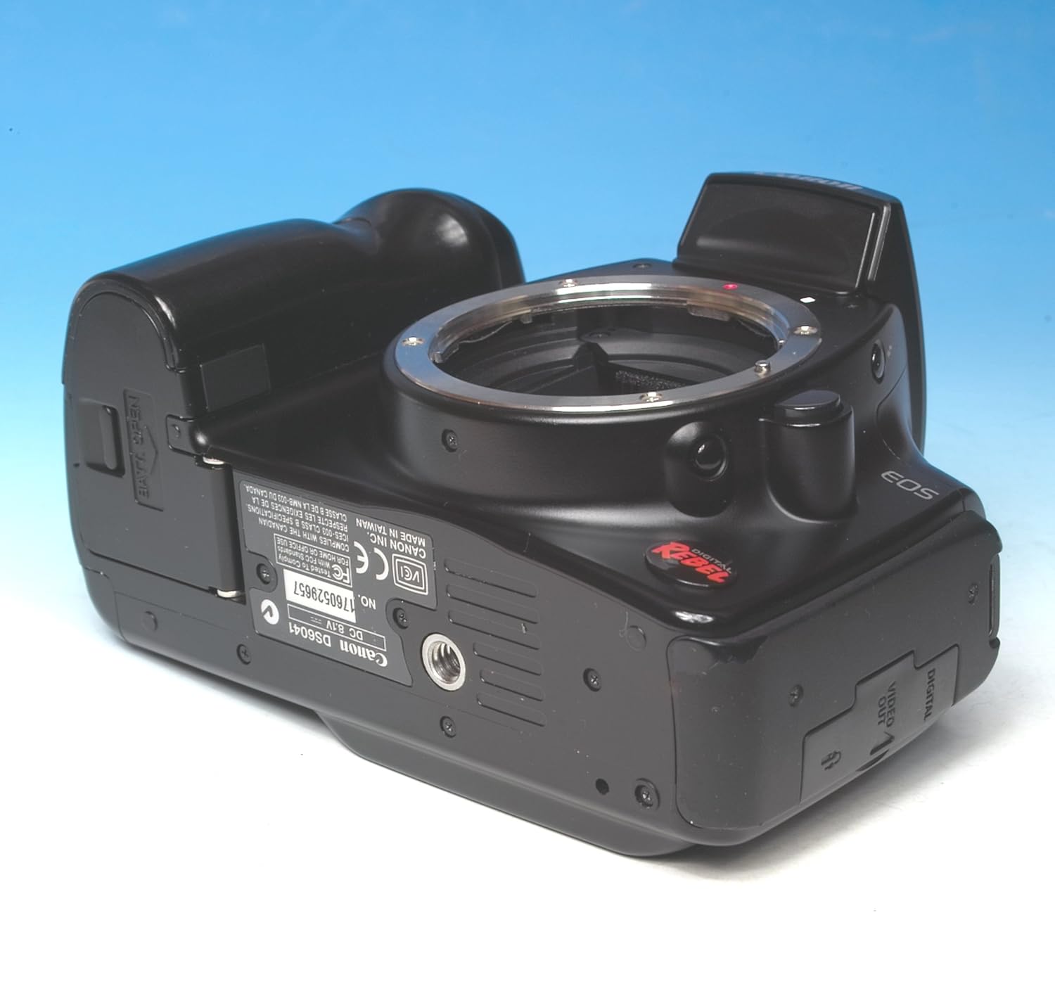 Amazon.com: Canon EOS Digital Rebel DS6041 / 300D DSLR Camera - Black (Body  Only): Everything Else