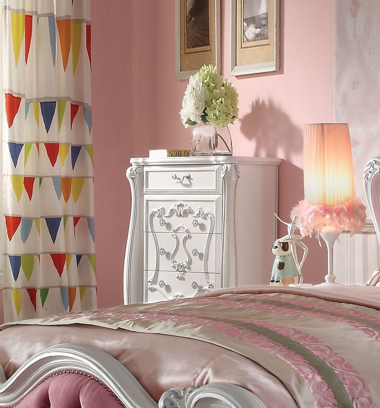 Major Q Luxurious Traditional French Style Antique White Finish 5 Drawer Chest