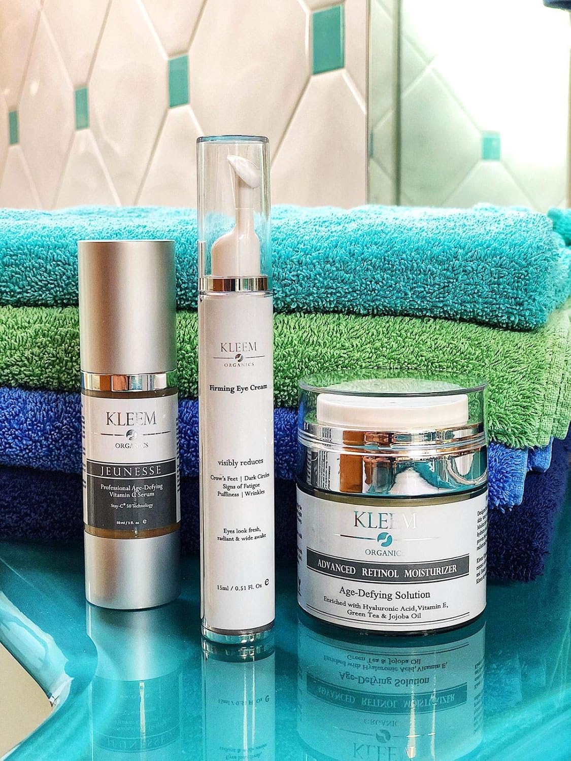 Anti Aging Skin Care Set: Retinol Cream, Vitamin C Serum & Firming Eye Cream for a glowing and radiant skin. The Best Beauty Gift Sets for Women: Beauty