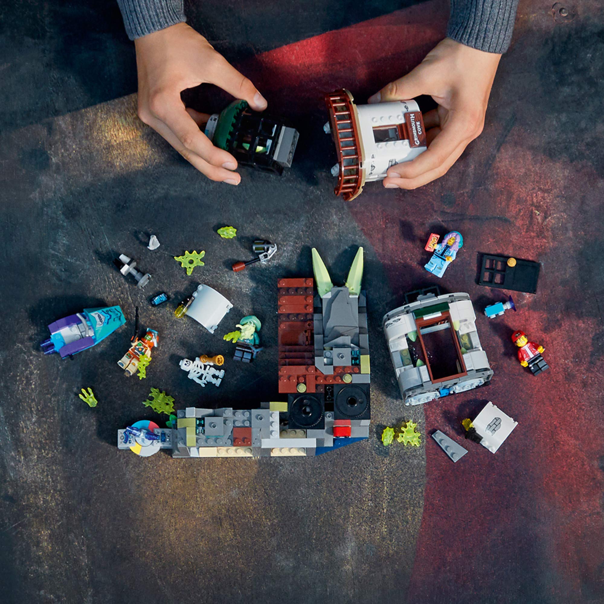 LEGO Hidden Side The Lighthouse of Darkness 70431 Ghost Toy, Unique Augmented Reality Experience for Kids (540 Pieces)