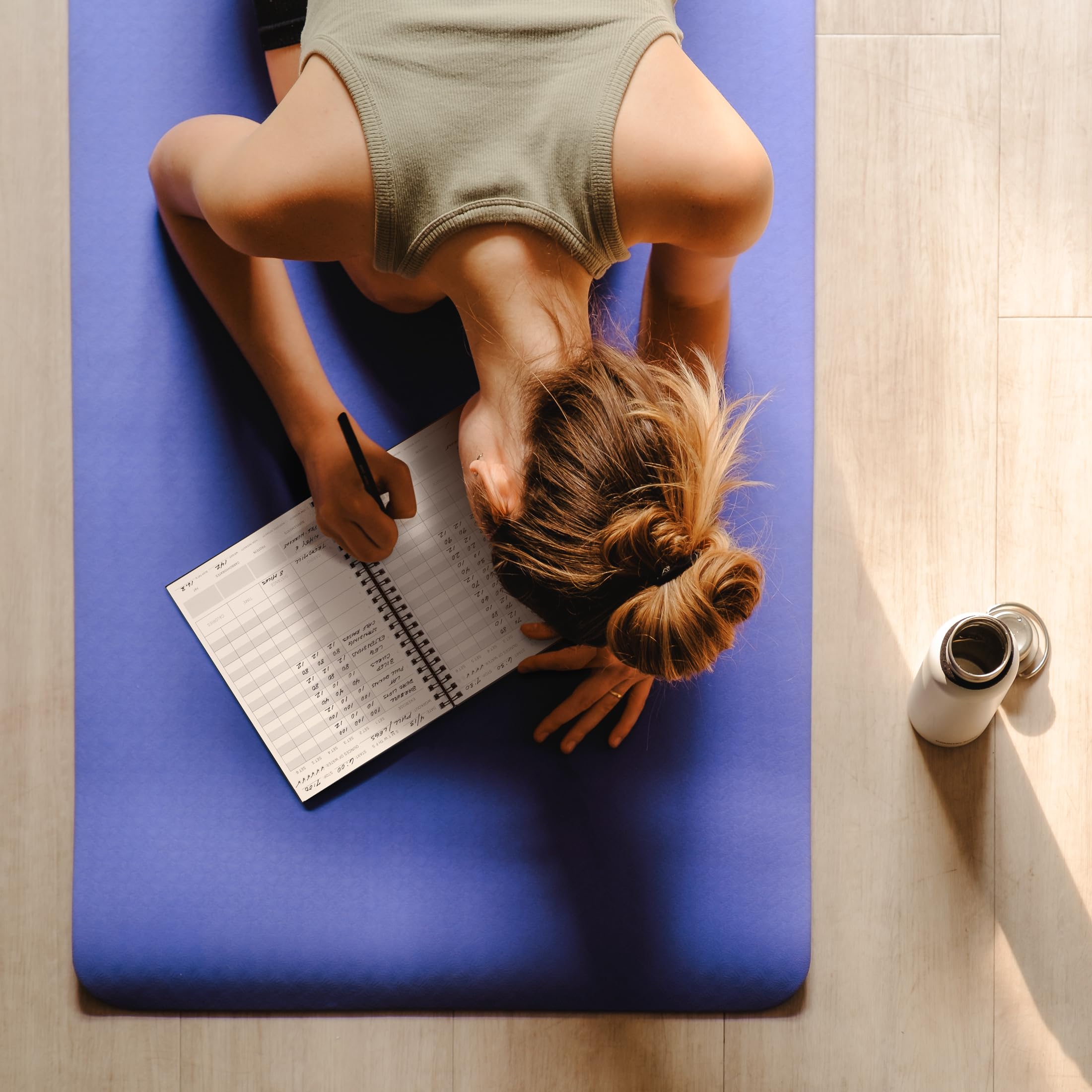 The Ultimate Fitness Journal for Tracking and Crushing Your Gym Goals - Detailed Workout Planner & Log Book For Men and Women - Great Gym Accessories With Calendar, Nutrition & Progress Tracker - Image 8