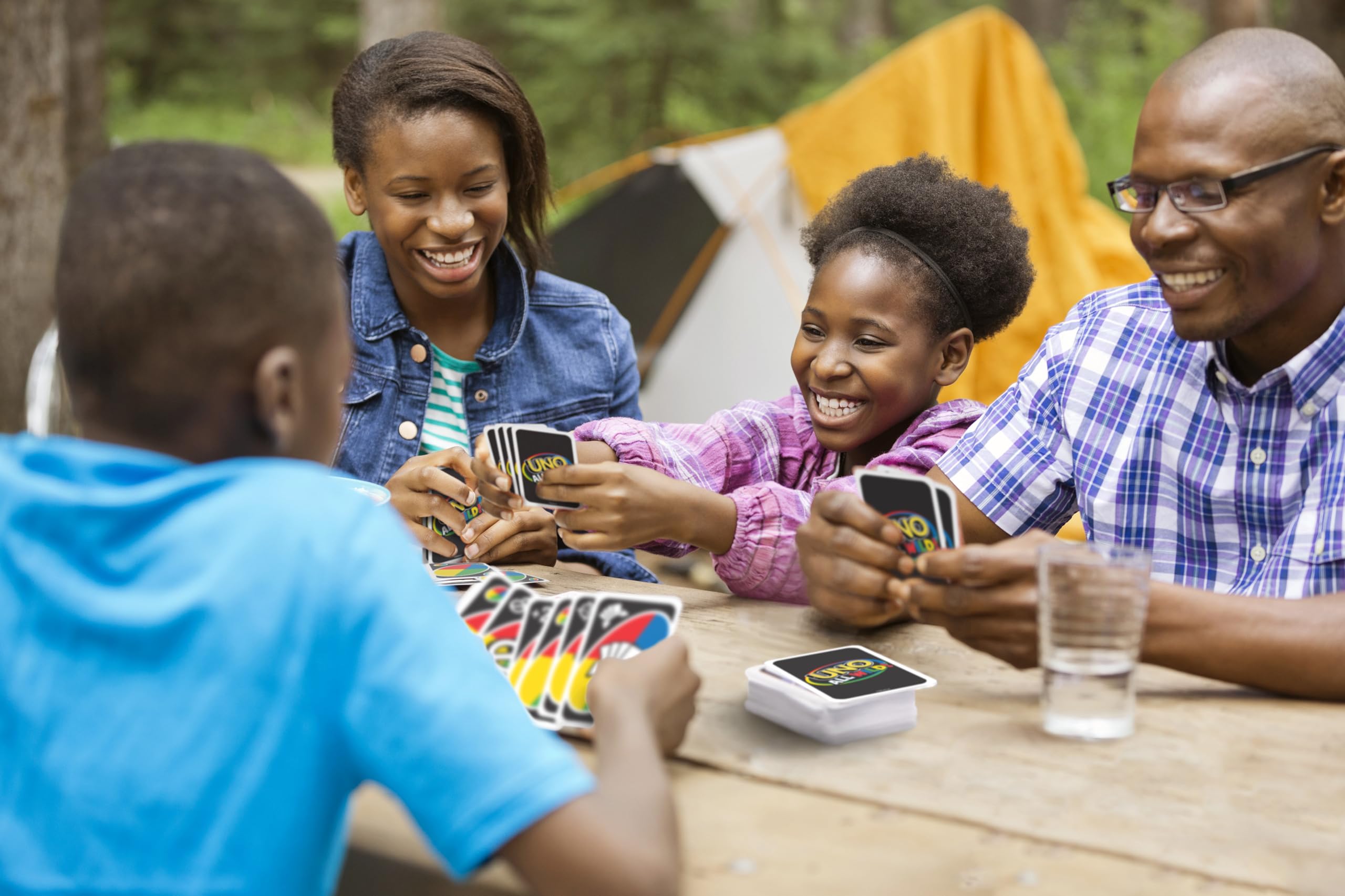 Mattel Games HHL33 - UNO All Wild Kartenspiel mit 112 Karten, Reisespiel, Kinderspiel, Familienspiel und Gesellschaftsspiel, ab 7 Jahren 2