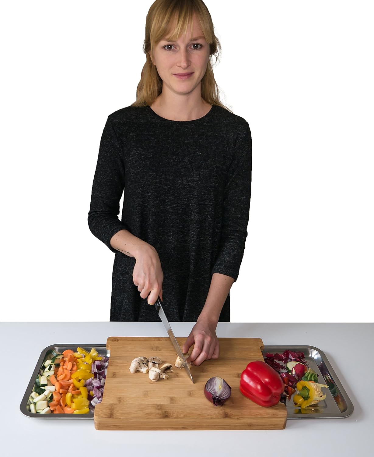 Naturlik Chopping Board Made of Bamboo Wood with 2 Magnetic Pull-Out Trays, Medium - Image 3