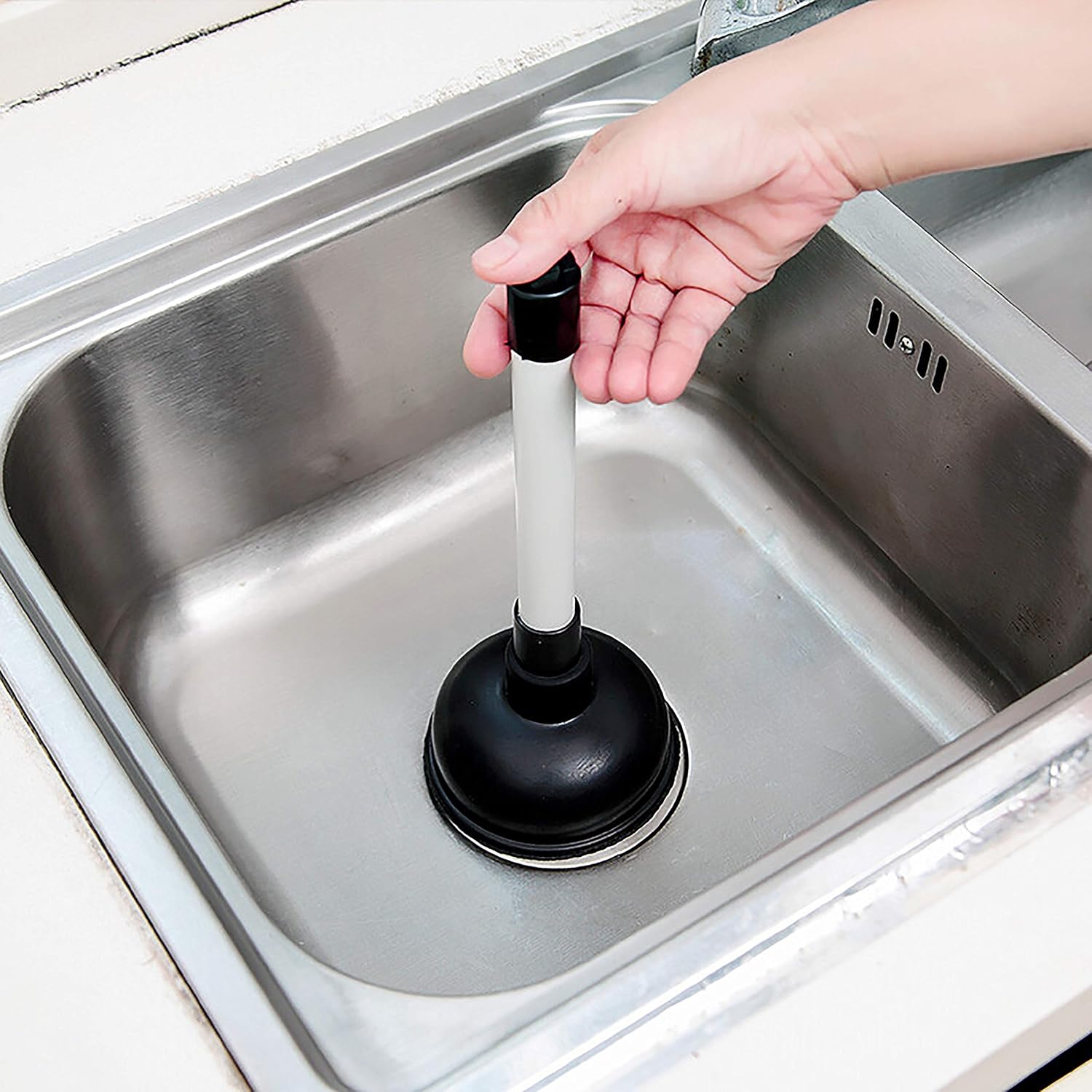 Powerful Sink Plunger & Unblocker 100mm (4 Inch) Sink Drainer with 225mm (9 Inch) Plastic Handle& Rubber Suction - Image 4