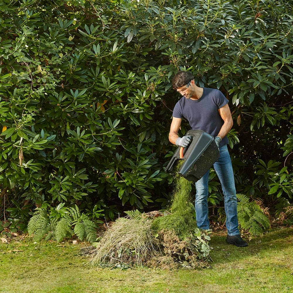 BLACK+DECKER 32cm Electric Rotary Mower with GL250 Grass Strimmer - Image 5