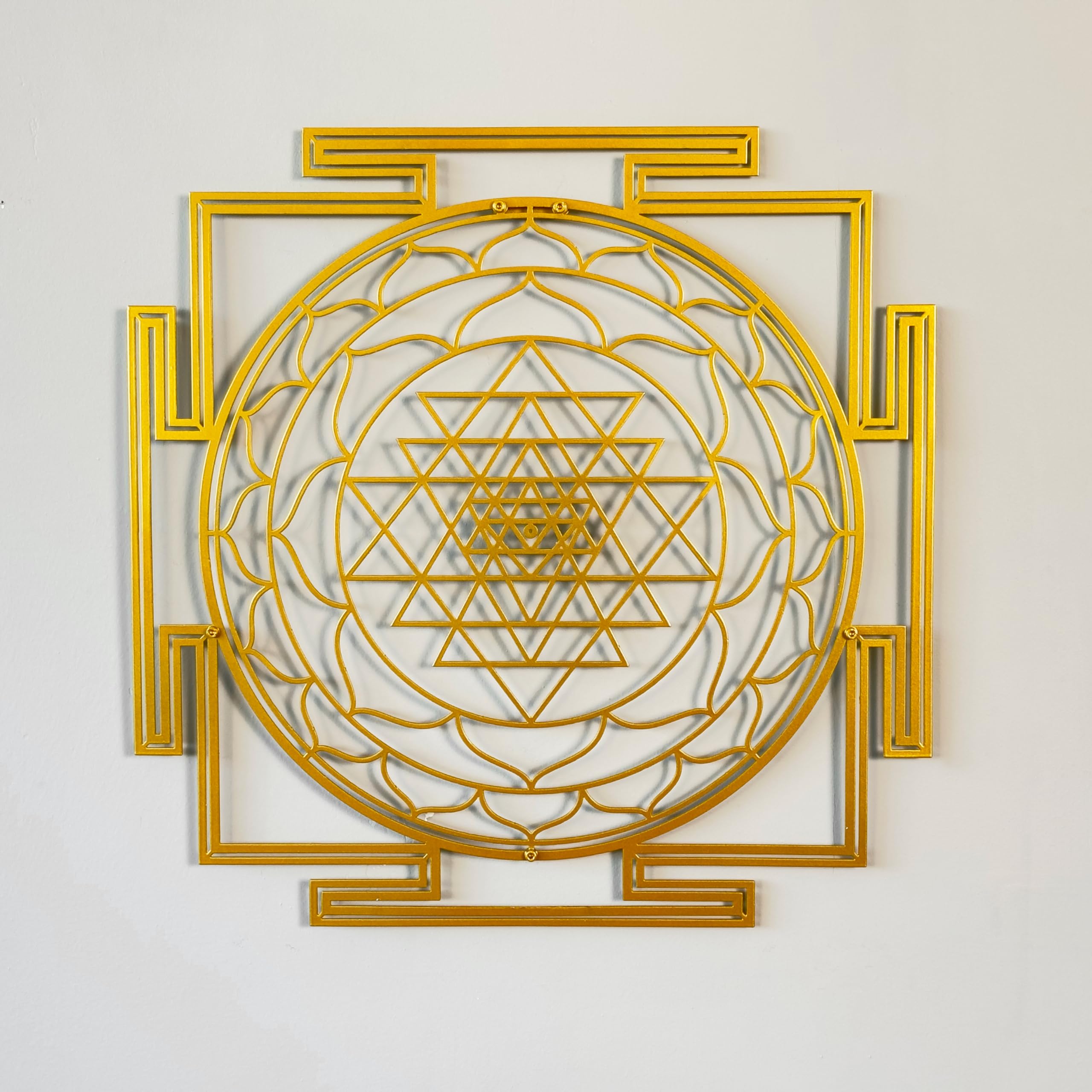 iwa concept Sri Yantra Sacred Geometry Metal Wall Decor, Unique Modern Decoration for Living Room, Metal Wall Art, Housewarming Gift, Office Decor (Medium, Gold)