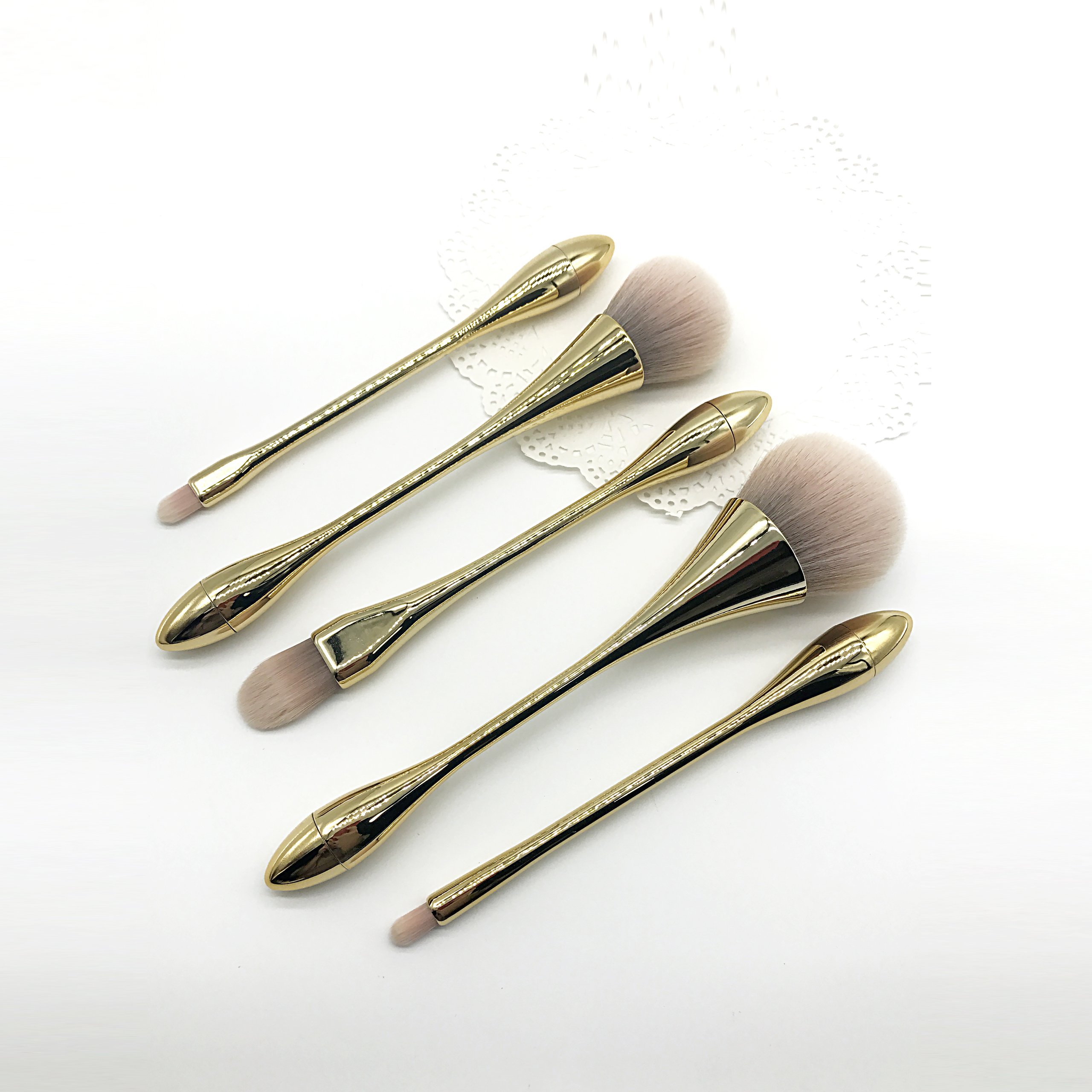 YoTruth 5 pcs Premium Comestic Brushes set Foundation Blending Blush Eyeliner Face Powder Brush Soft Comfortable Skin-friendly Gloden