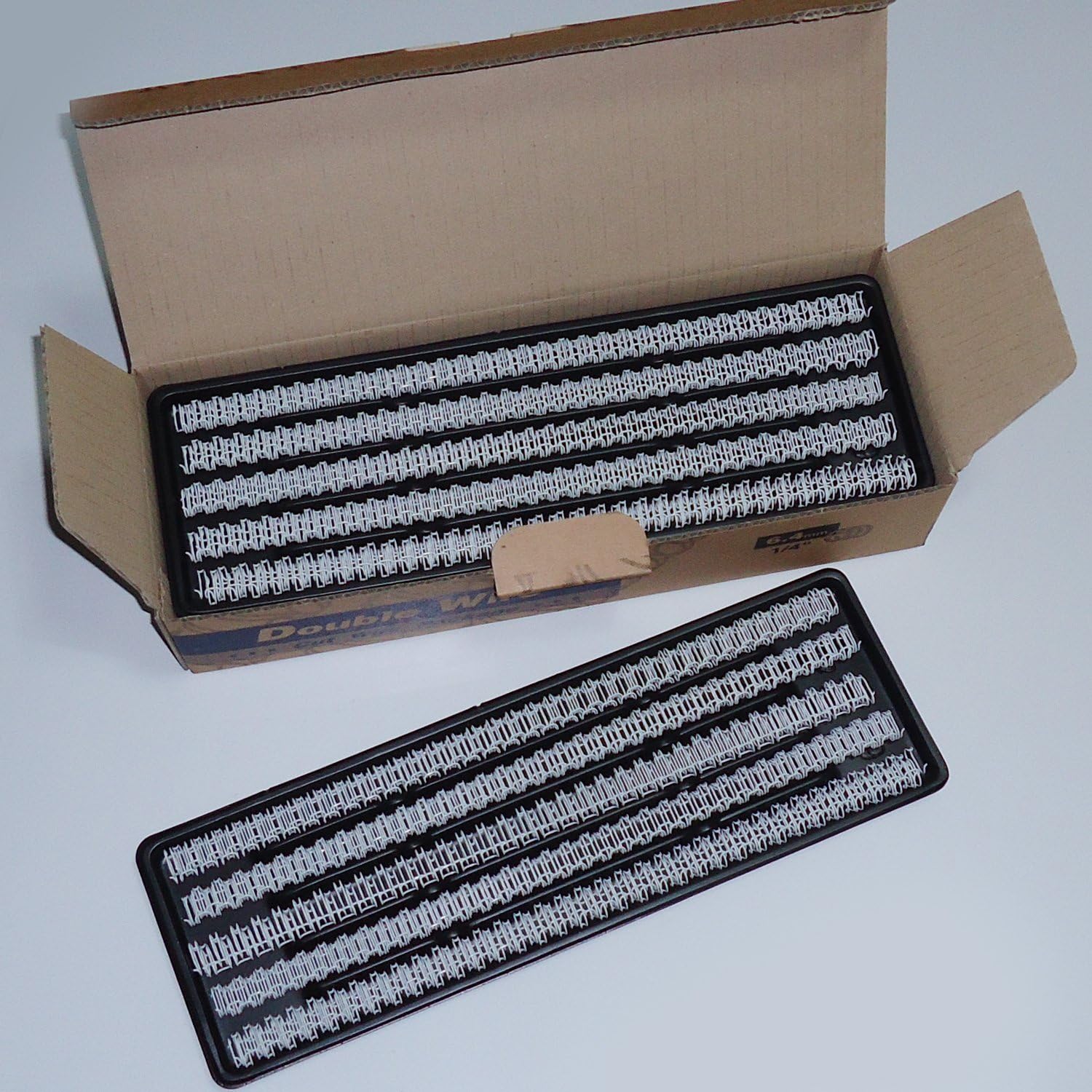 1/4" Cinch binding wire 3:1, 34 Loops Pack of 100 - White