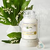 Yankee Candle Fluffy Towels Large Jar 150 Hour Burn Time view 4
