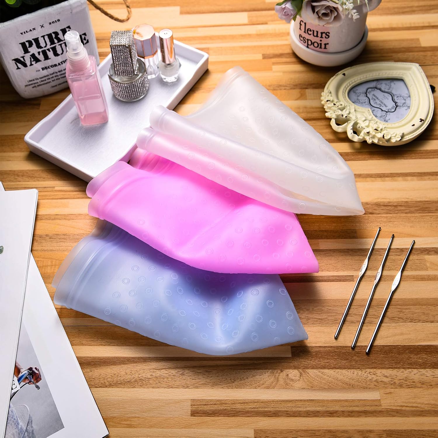3 Pieces Reusable Silicone Hair Staining Cap Multicolor Hair Coloring Dye Cap with Metal Hook Silicone Hair Coloring Highlighting Cap for Home Salon Hairdressing Tools (Blue, White, Purple) : Beauty