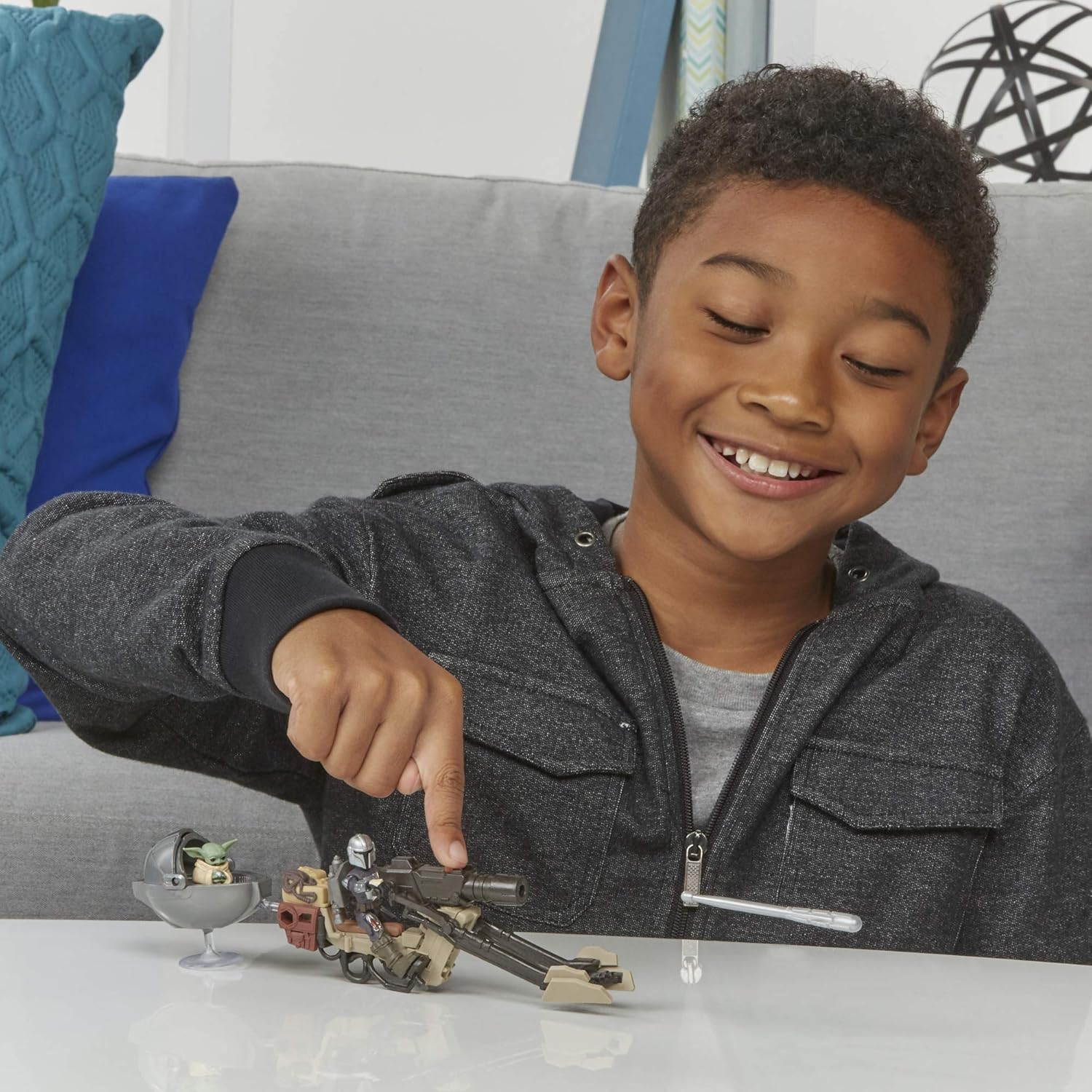 Star Wars Mission Fleet Expedition Class The Mandalorian The Child Battle for The Bounty 2.5-Inch-Scale Figures and Vehicle, Kids Ages 4 and Up: Toys & Games