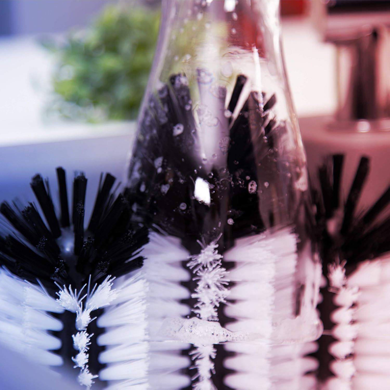 Relaxdays Glass Cleaning Brushes, 3 Scrubber Heads, Suction Cups, Bar, Party, H x W x D: 22 x 18.5 x 9.5cm, Black/White - Image 3