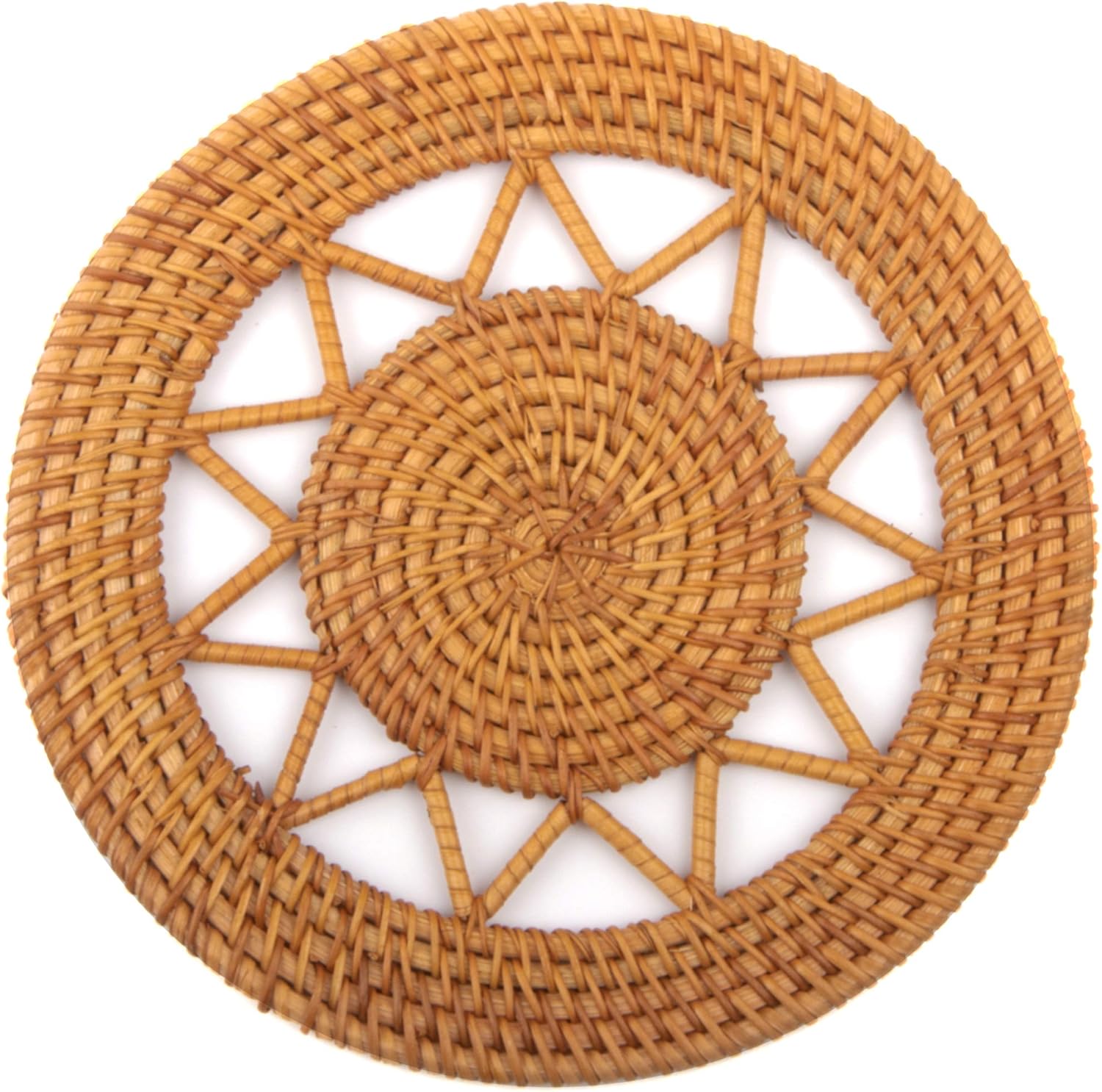 Amazon Com Taraz Home Round Woven Rattan Placemat Set Of 2 8 5 Home Kitchen