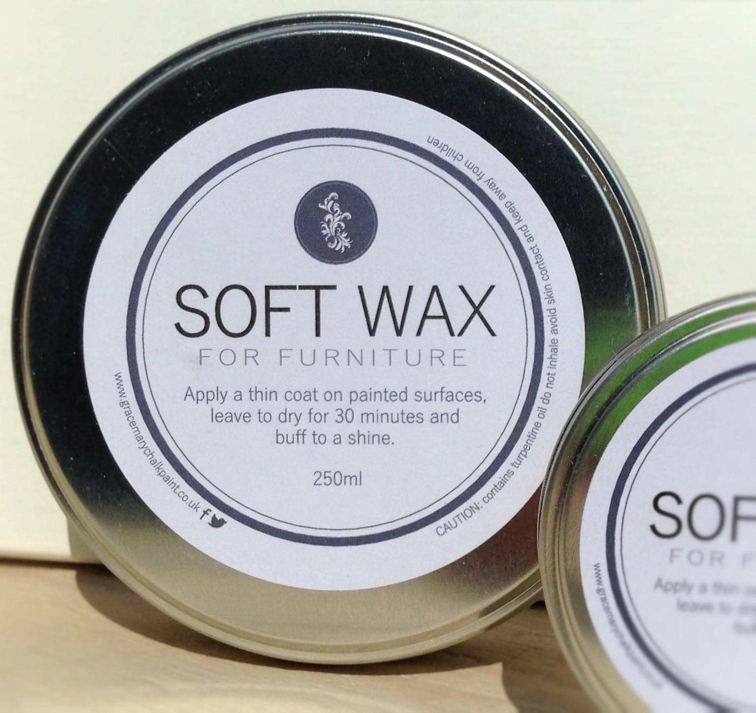 GraceMary Soft Wax for waxing chalk paint & furniture makes waxing