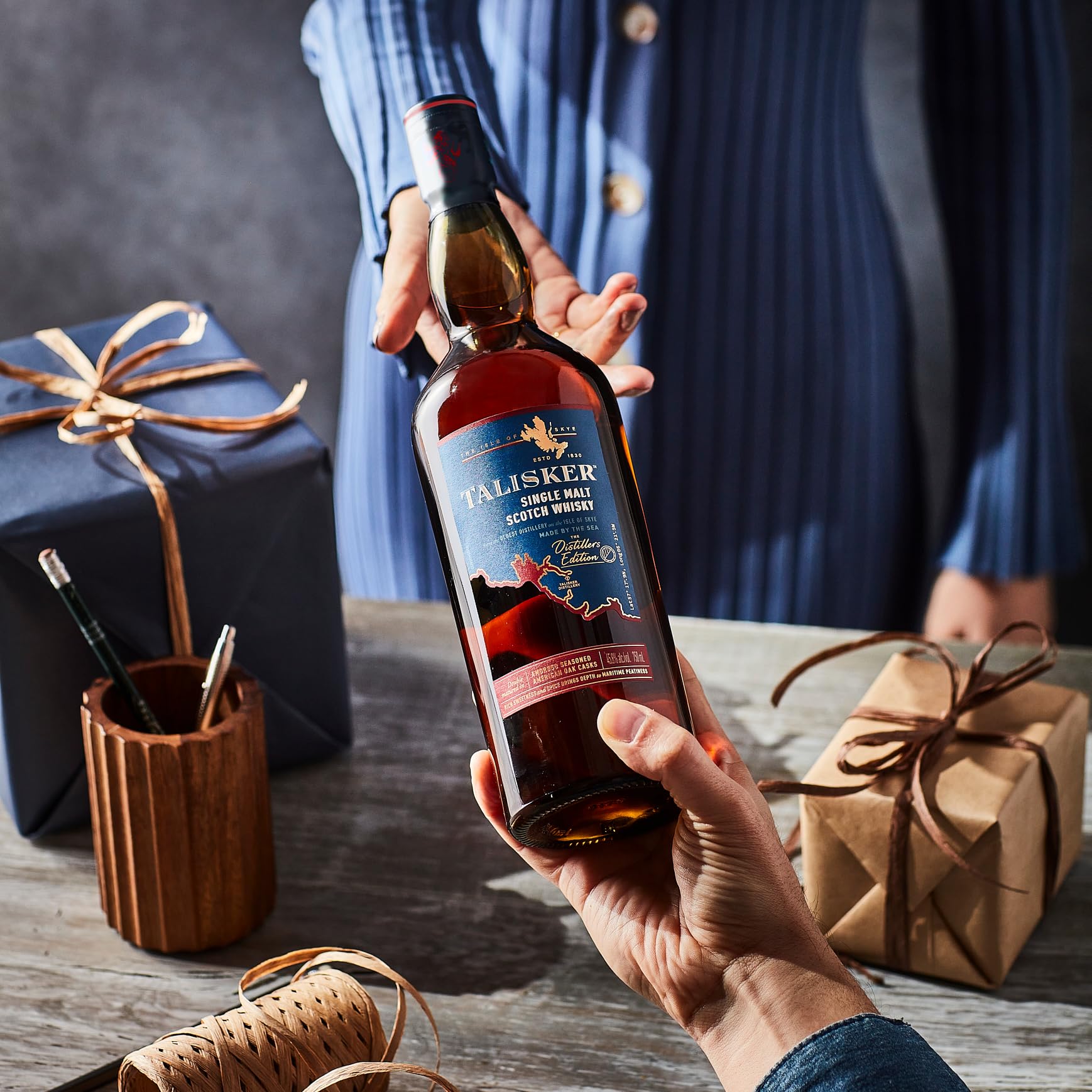 Talisker Distillers Edition 2022 Single Malt Scotch Whisky, aromatischer Single Malt, 45.8% vol, 700ml Einzelflasche 2