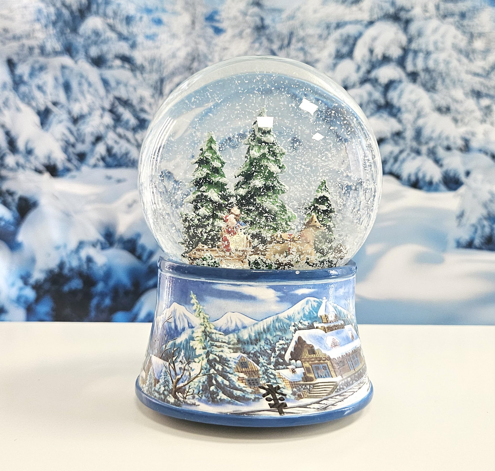 Snow Globe Sleigh Ride Christmas Tree Get | Base Winter Landscape Light Blue | with Music Box | Height: 14 cm W: 10 cm | Shaking Ball | 20102