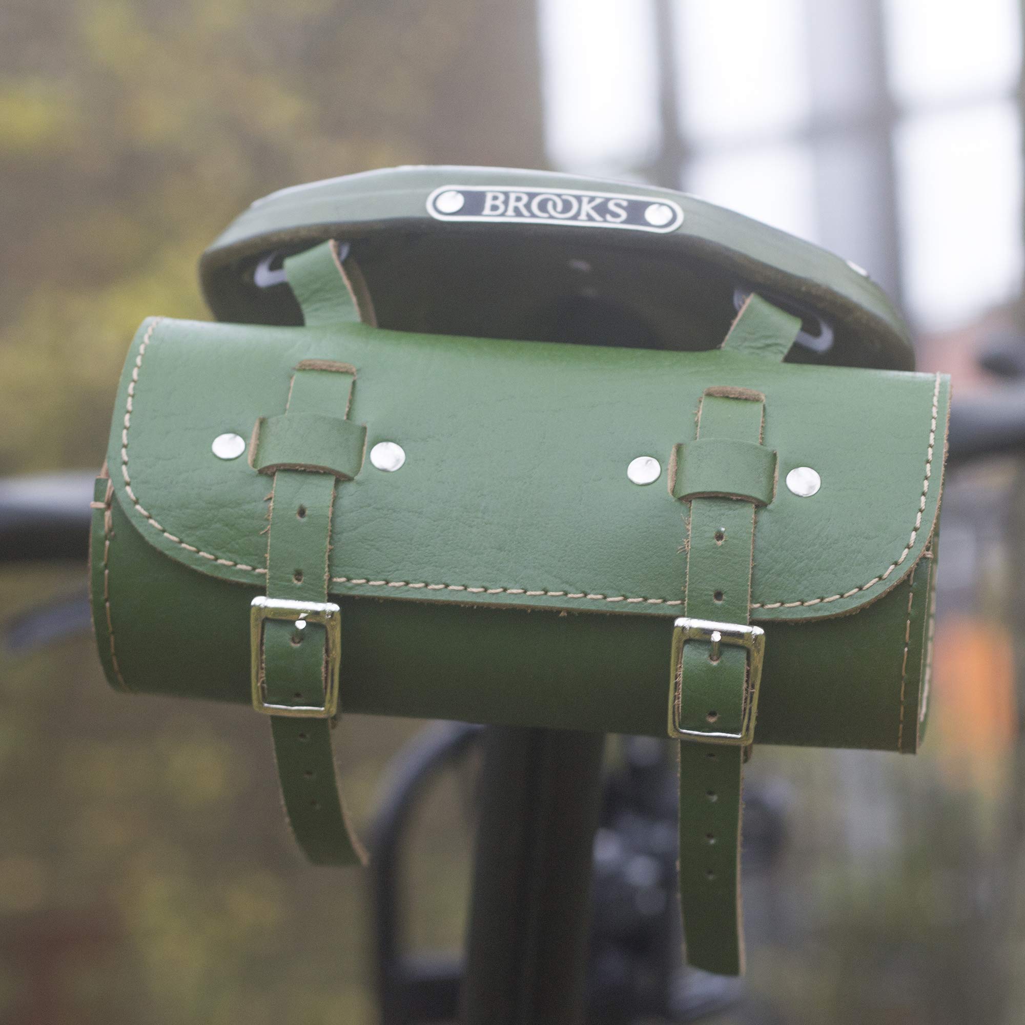 London Craftwork Saddle/Handlebar Round Bag Real Leather Green for Bike Tools ROL-Green
