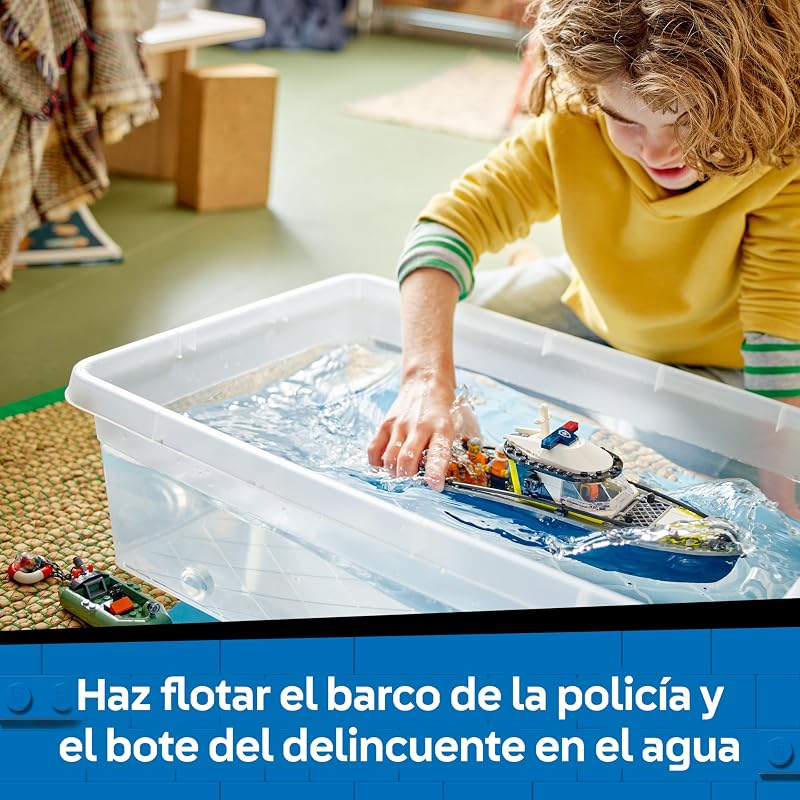 City Persecución en Barco de Policía - Juego Policial con 2 Barcos de Juguete, 3 Minifiguras y Figura de Tiburón - Regalo para Niños y Niñas de 6+ Años 60456