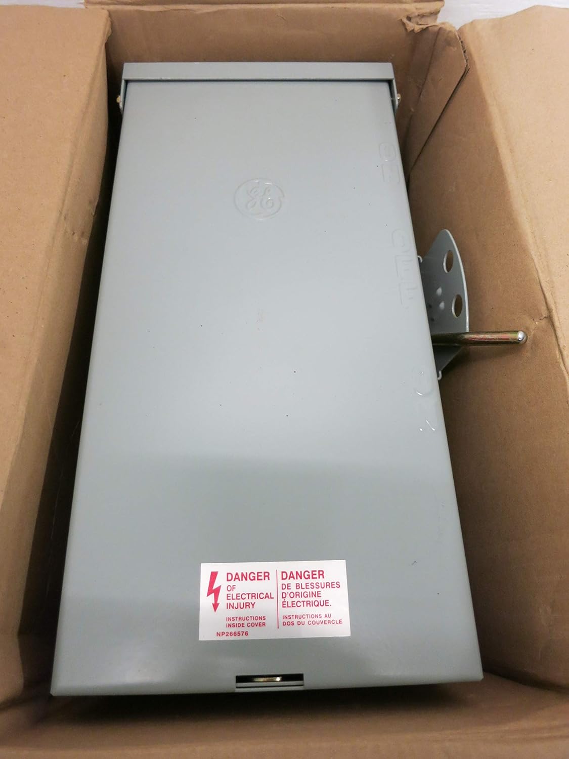 GE Energy Industrial Solutions TC10323R GE Outdoor Double Pole Double Throw Safety Switch, 100-Amp - Circuit Breaker Panel Safety Switches - 