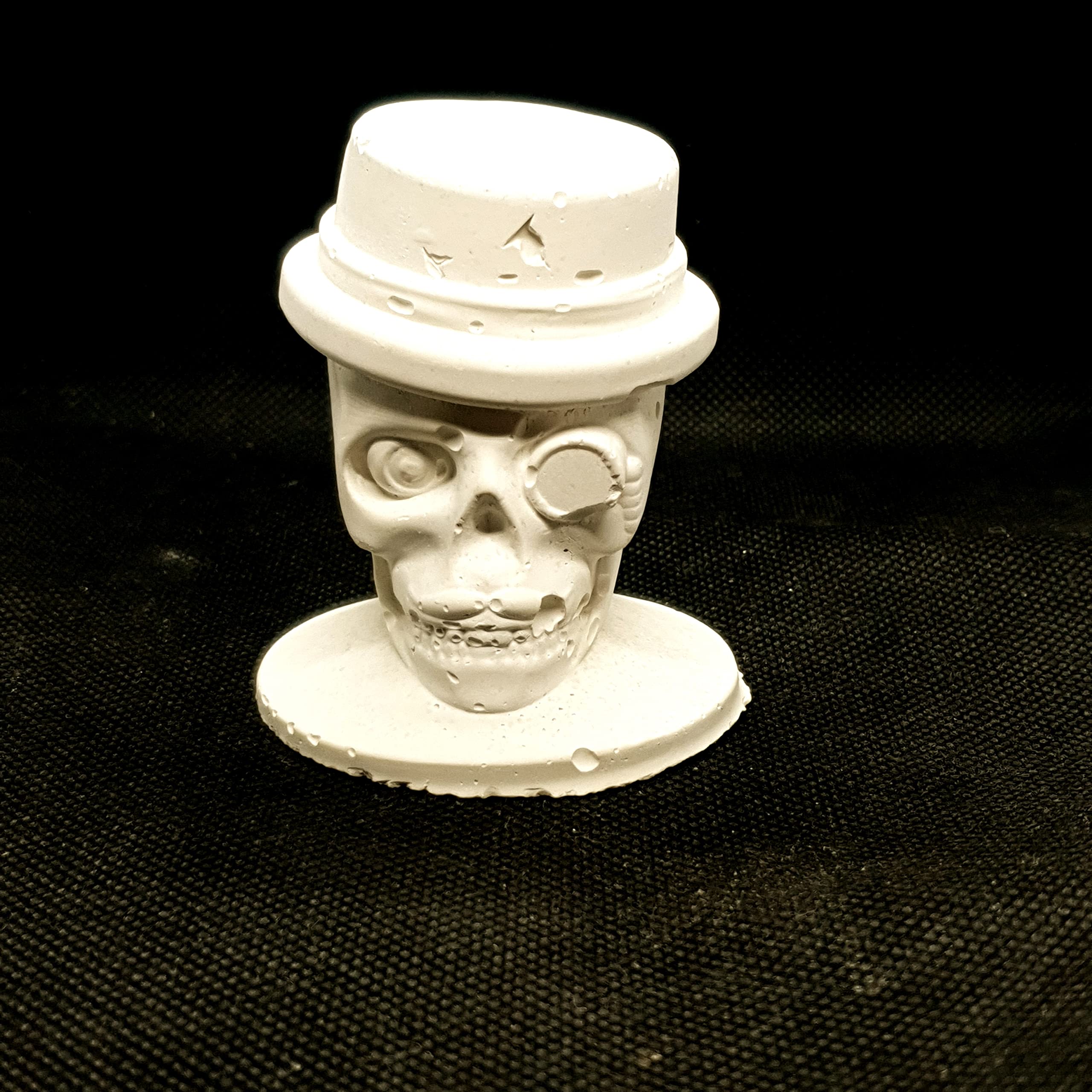 Reef-Geeks Novelty Growout Skull, Coral Frag plug, frag rock, frag rack. (Gentleman Skull)
