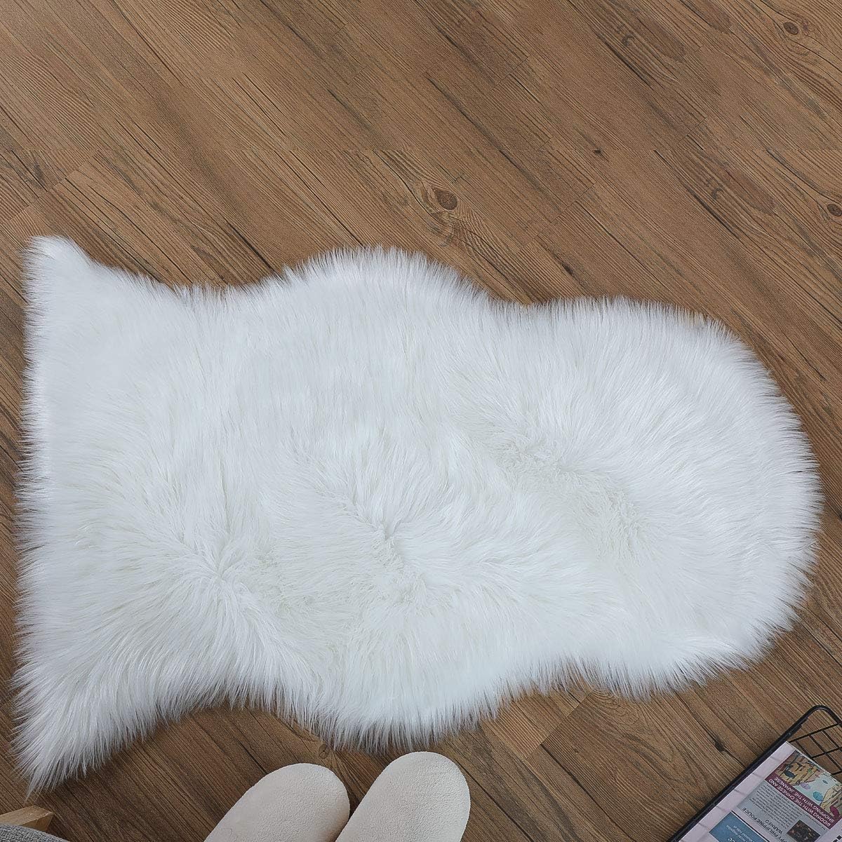 HLZDH Faux Fur Sheep Doormat Rug Non-Slip Luxurious Soft Artificial Wool Carpet for Living Room Bedroom Bathroom Sofa Chair Cushion (White - Image 3