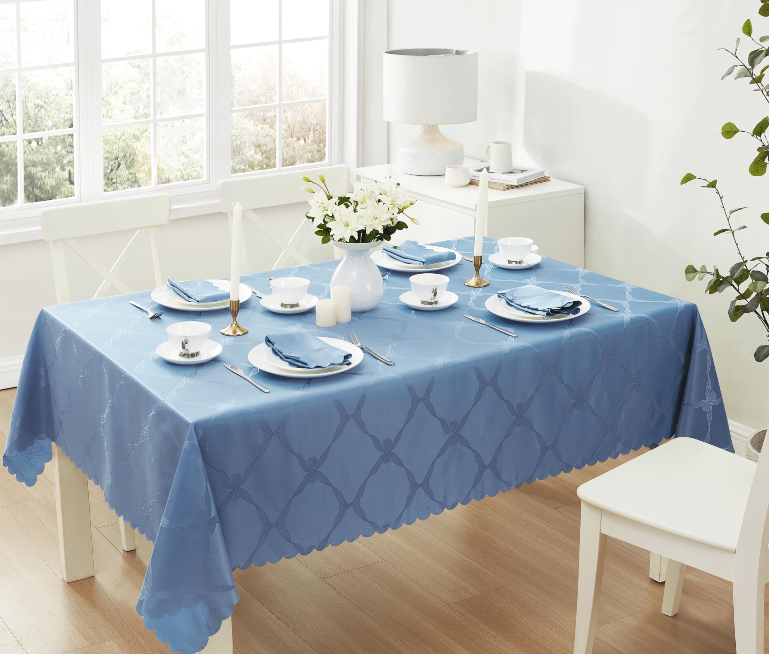 Newbridge Ribbons and Bows Damask Holiday
