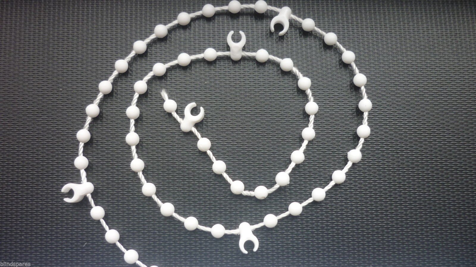 Replacement 89mm (3.5") Vertical Blind White Beaded Bottom Chain, 50 clips