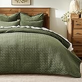 EVERGRACE Luxury Velvet Quilt Set King Size 3 Piece, Soft Cross-Stitch Velvet Comforter Set with Pillow Shams, Lightweight Coverlet Bedspread Bedding Set for All Seasons, Loden Green