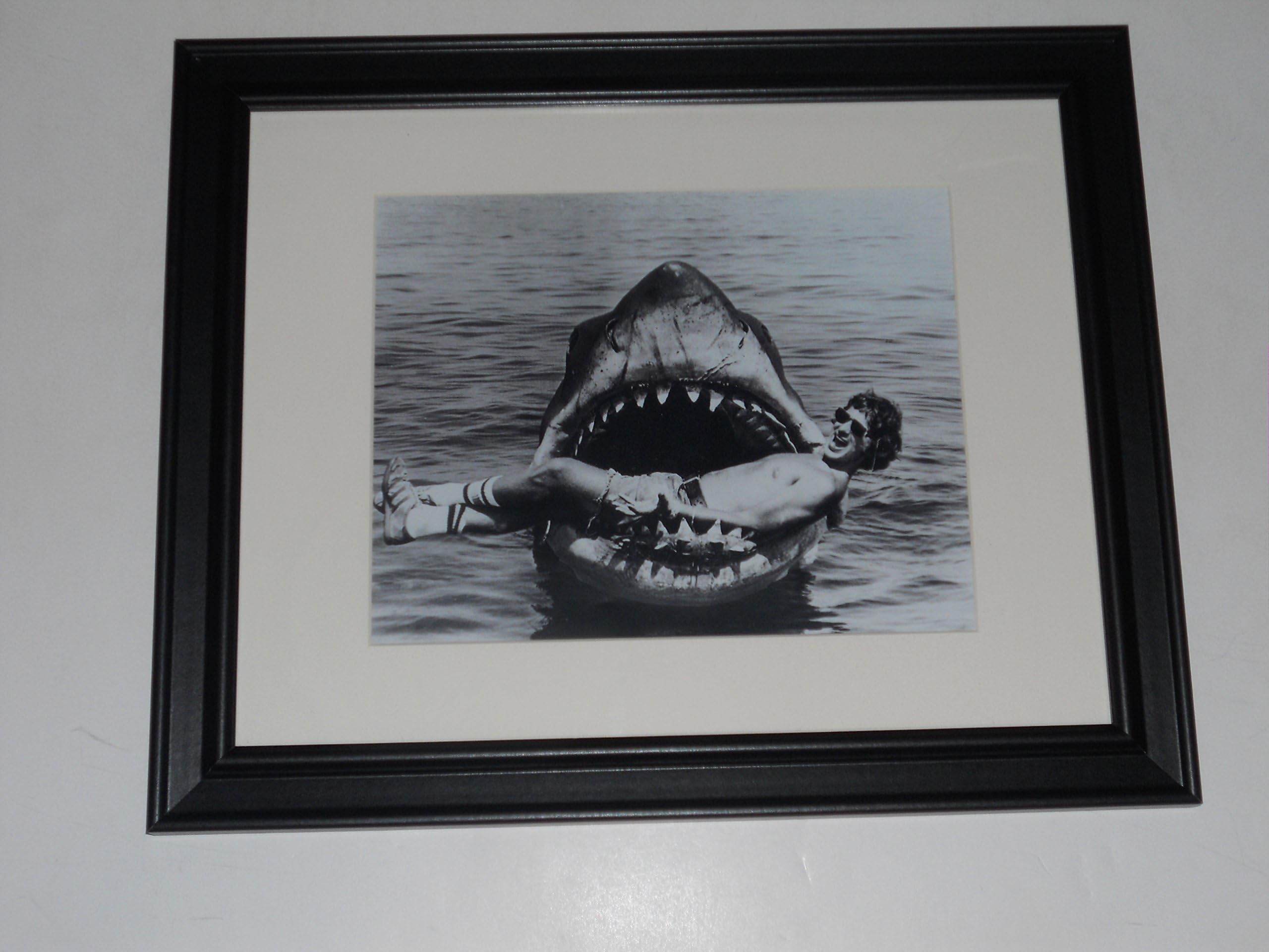 Jaws 1975 Bruce The Shark & Spielberg Poster Framed Print Mini-Poster 14"x17"