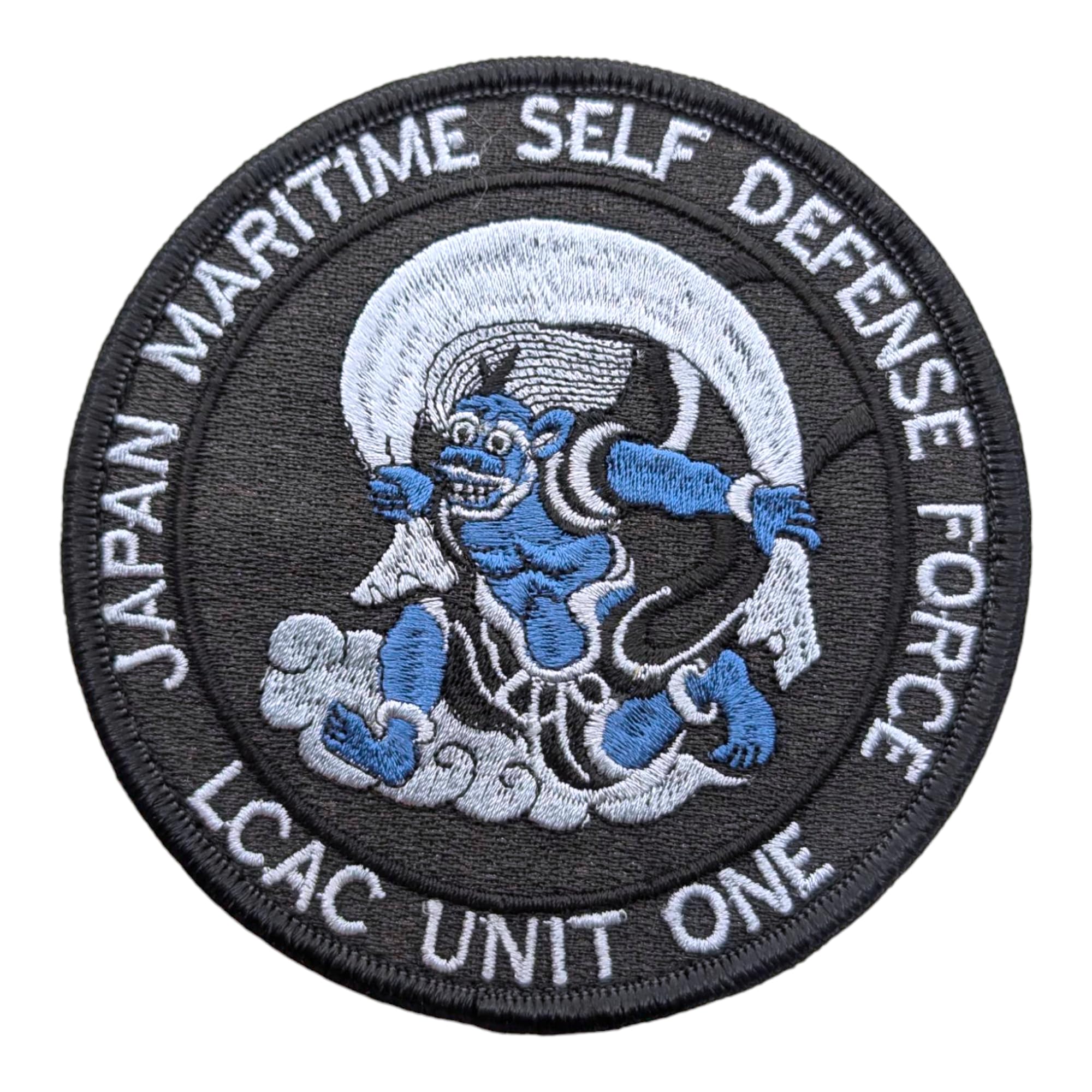自衛隊グッズ ワッペン (LCAC 風神) 海上自衛隊 海自 刺繍 ベルクロ 和風 和柄 WPLCAC (黒生地ｘ海自迷彩色刺繍) の商品画像