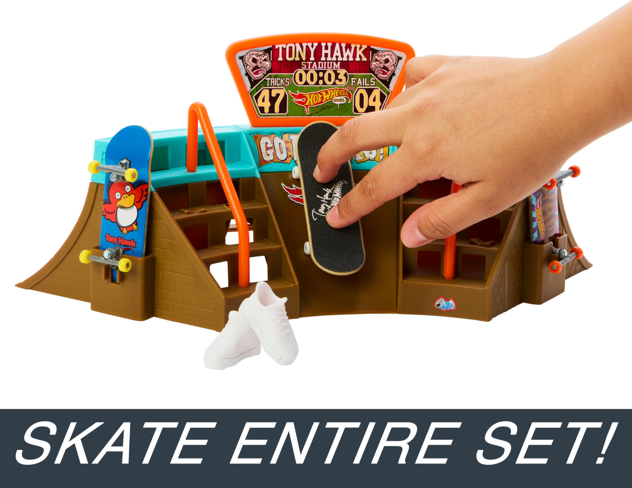 Hot Wheels Skate Stadium Playset Designed with Tony Hawk, 1 Exclusive Fingerboard & Pair of Skate Shoes, Plus Storage