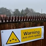 S4U Fence Wall Spikes 12pc Anti-Climb Deterrent Brown 44.3cm 5.3m-15.9m view 8
