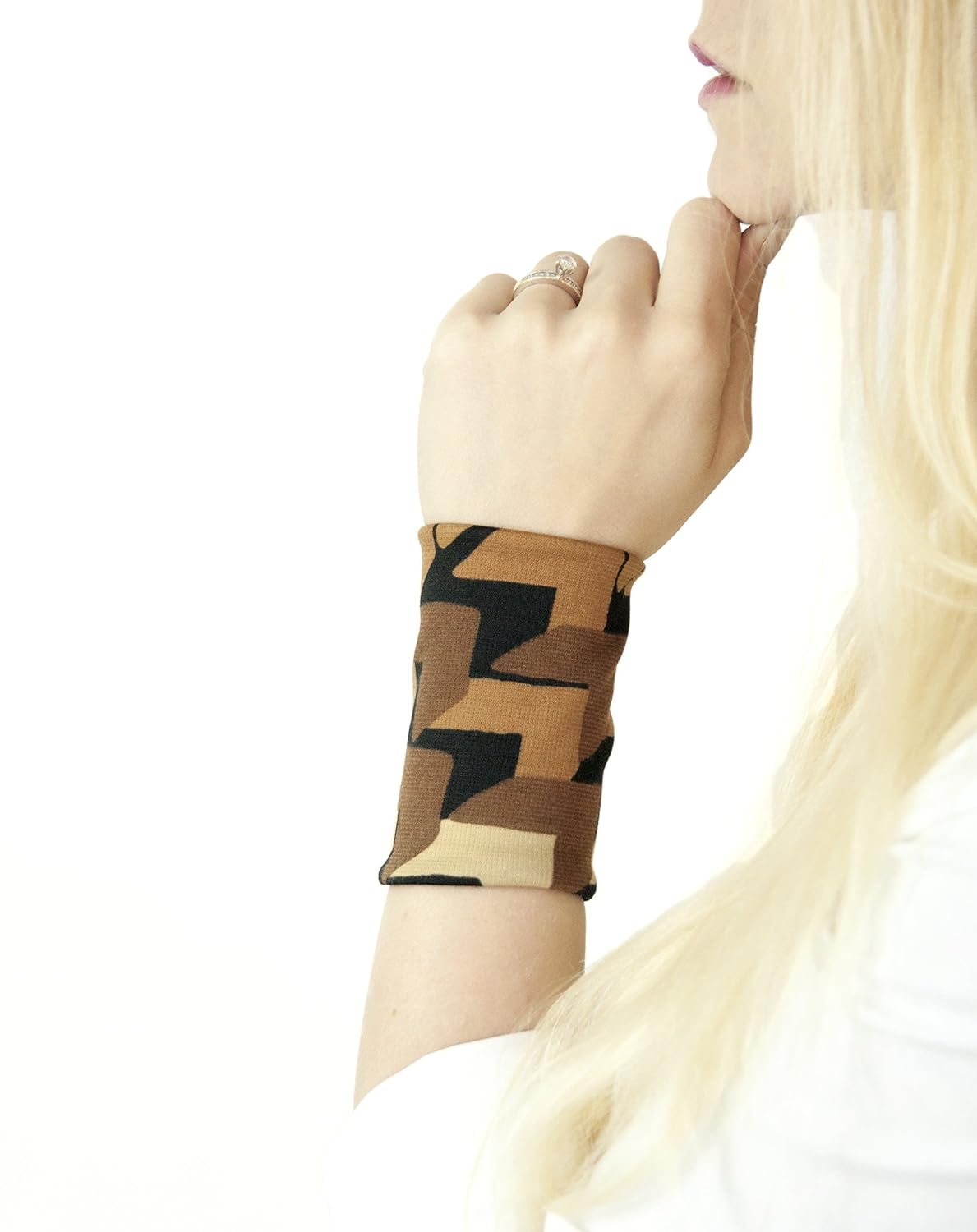 Stretch Fabric Wrist Cuff Bracelet (Chevron Arrow Pattern) Handmade