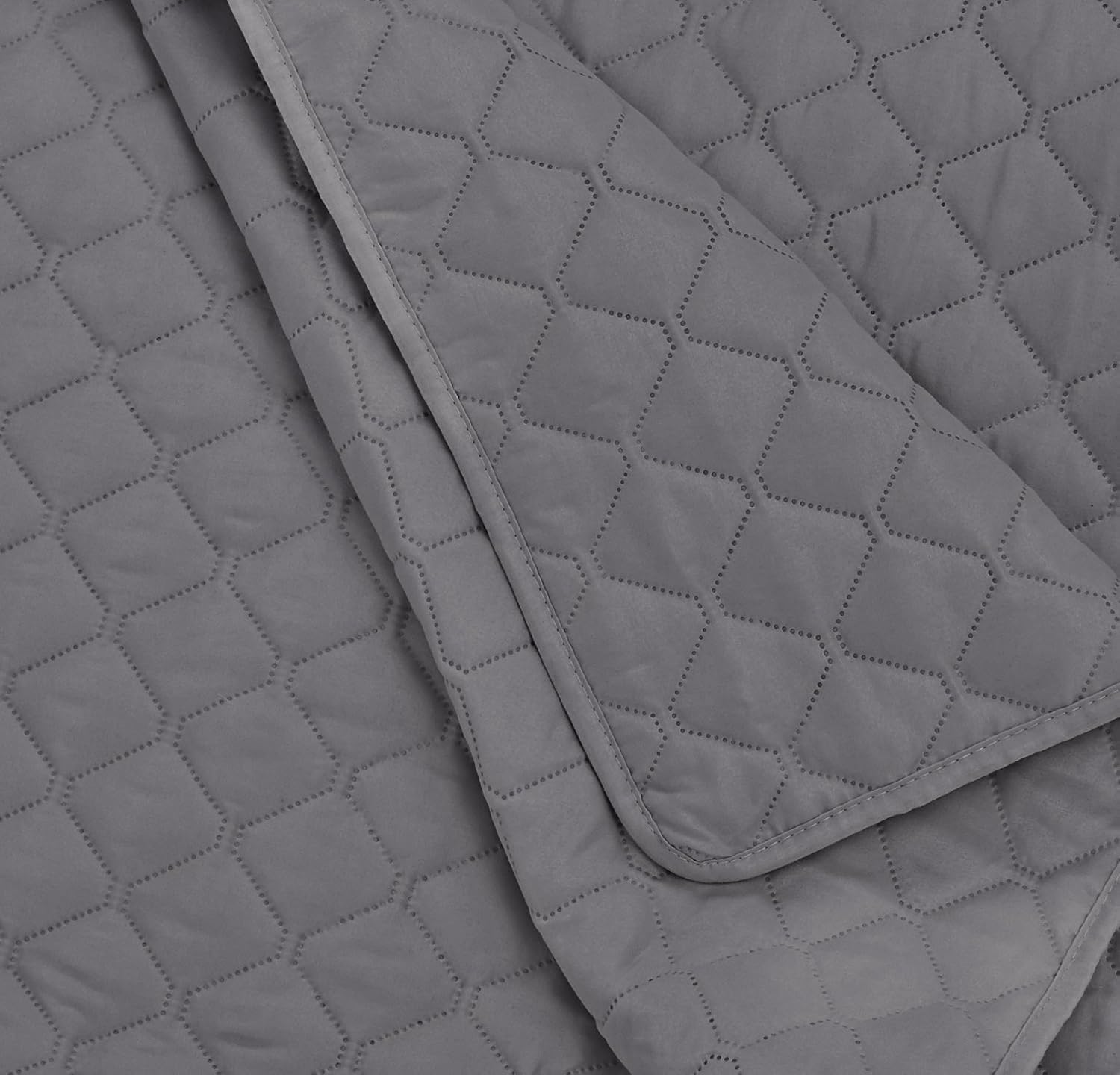 Amazon Basics Quilted Bedspread King Size, Oversized Embossed Coverlet, 220 x 240 cm, Dark Grey Diamond - Image 3
