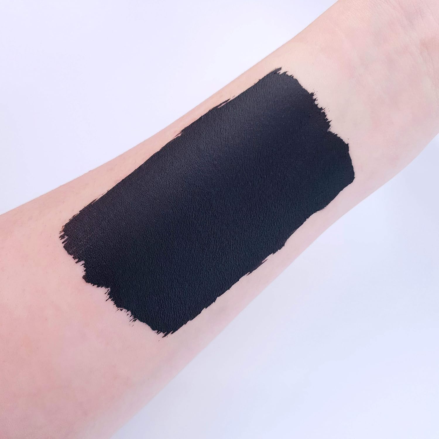 Moon Creations Pro Face & Body Makeup, Black/White - Image 4