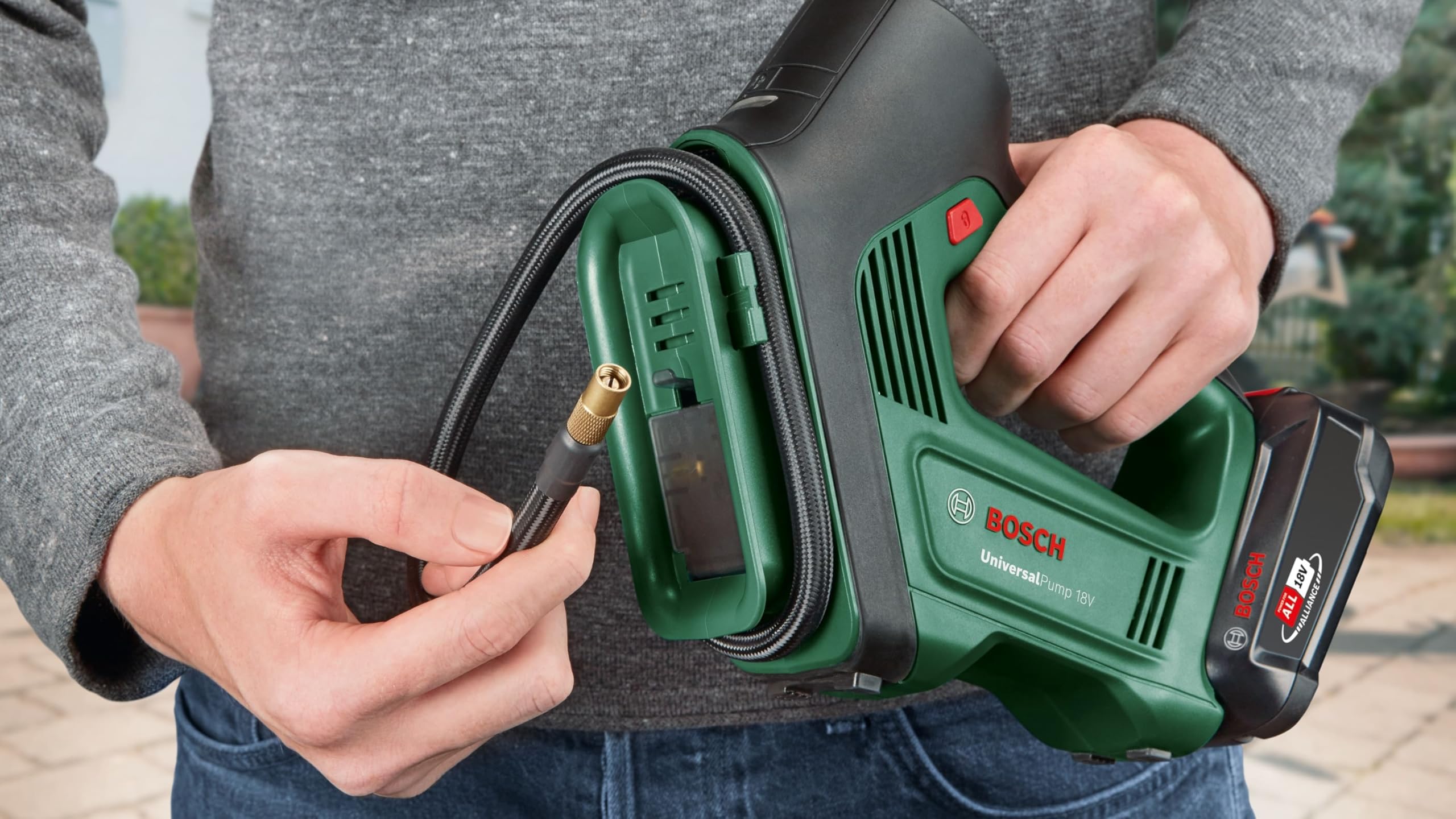 Bosch elektrische Luftpumpe Luftkompressor UniversalPump 18V (ohne Akku, 18 Volt System, für Auto-, Motorrad- und Fahrradreifen, 150 PSI, 10.3 Bar, im Karton) 8
