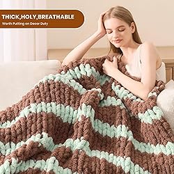 L'AGRATY Chunky Knit Blanket