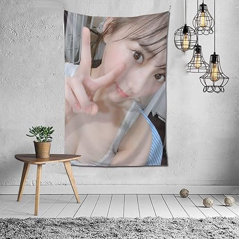 Amazon Co Jp タペストリー 壁掛け 田中美久 たなか みく 壁飾り 家 リビングルーム ベッドルーム 部屋 飾り 装飾布 ホームデコレーション 多機能人気 おしゃれ飾り152ｘ102cm ホーム キッチン